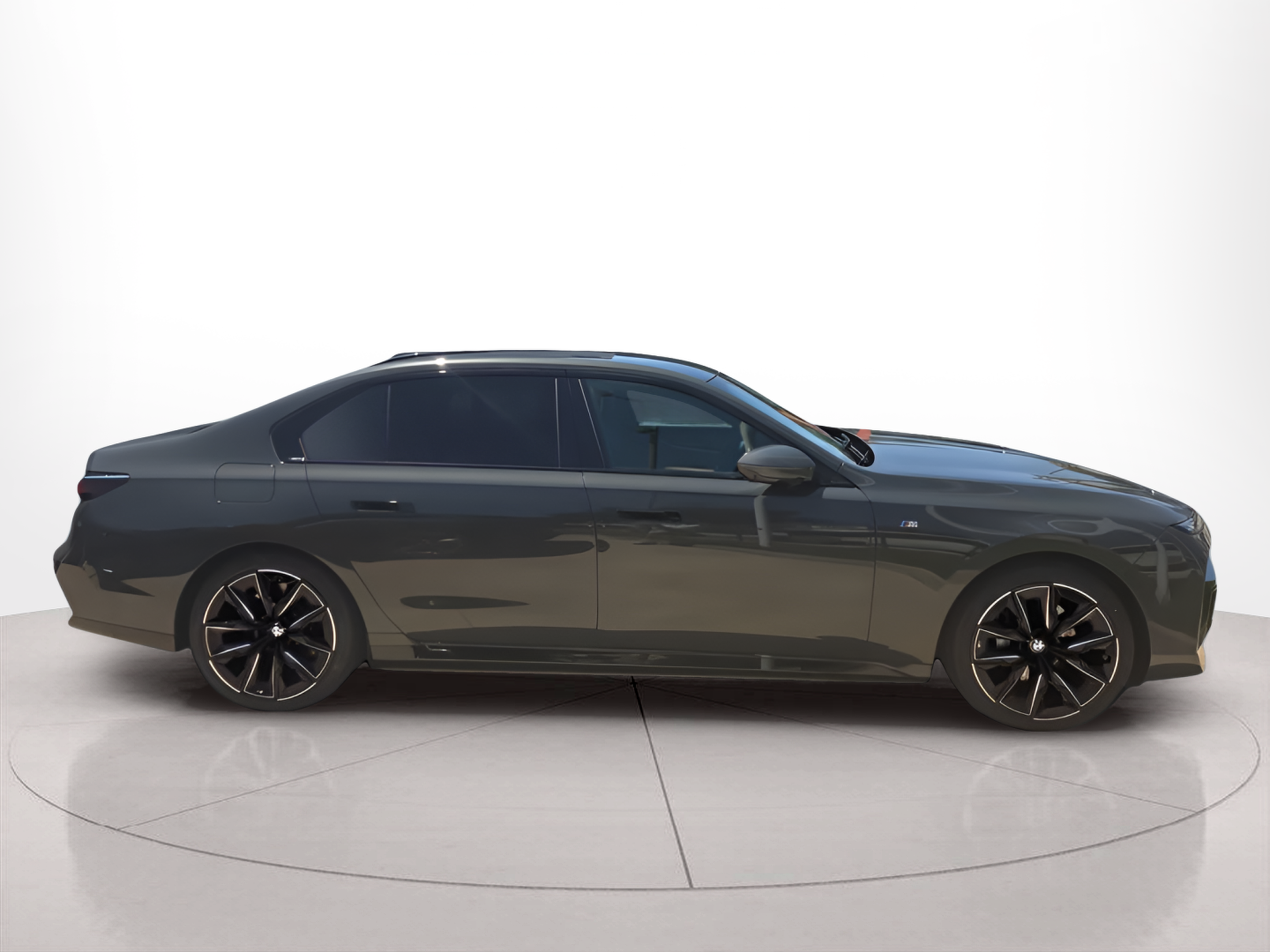 BMW I7 eDrive50 color Gris. Año 2024. 335KW(455CV). Elétrico. En concesionario Caetano Baviera Faro de Faro