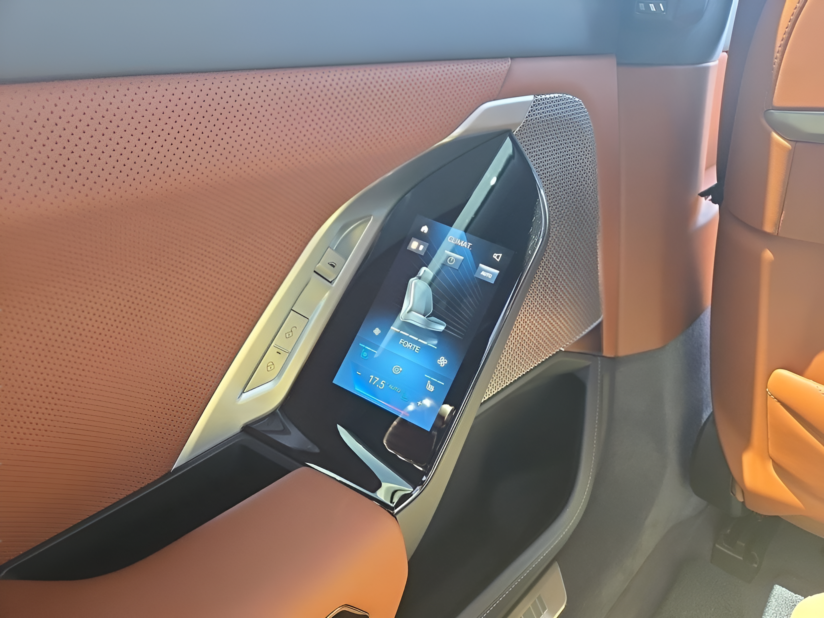 BMW I7 eDrive50 color Gris. Año 2024. 335KW(455CV). Elétrico. En concesionario Caetano Baviera Faro de Faro
