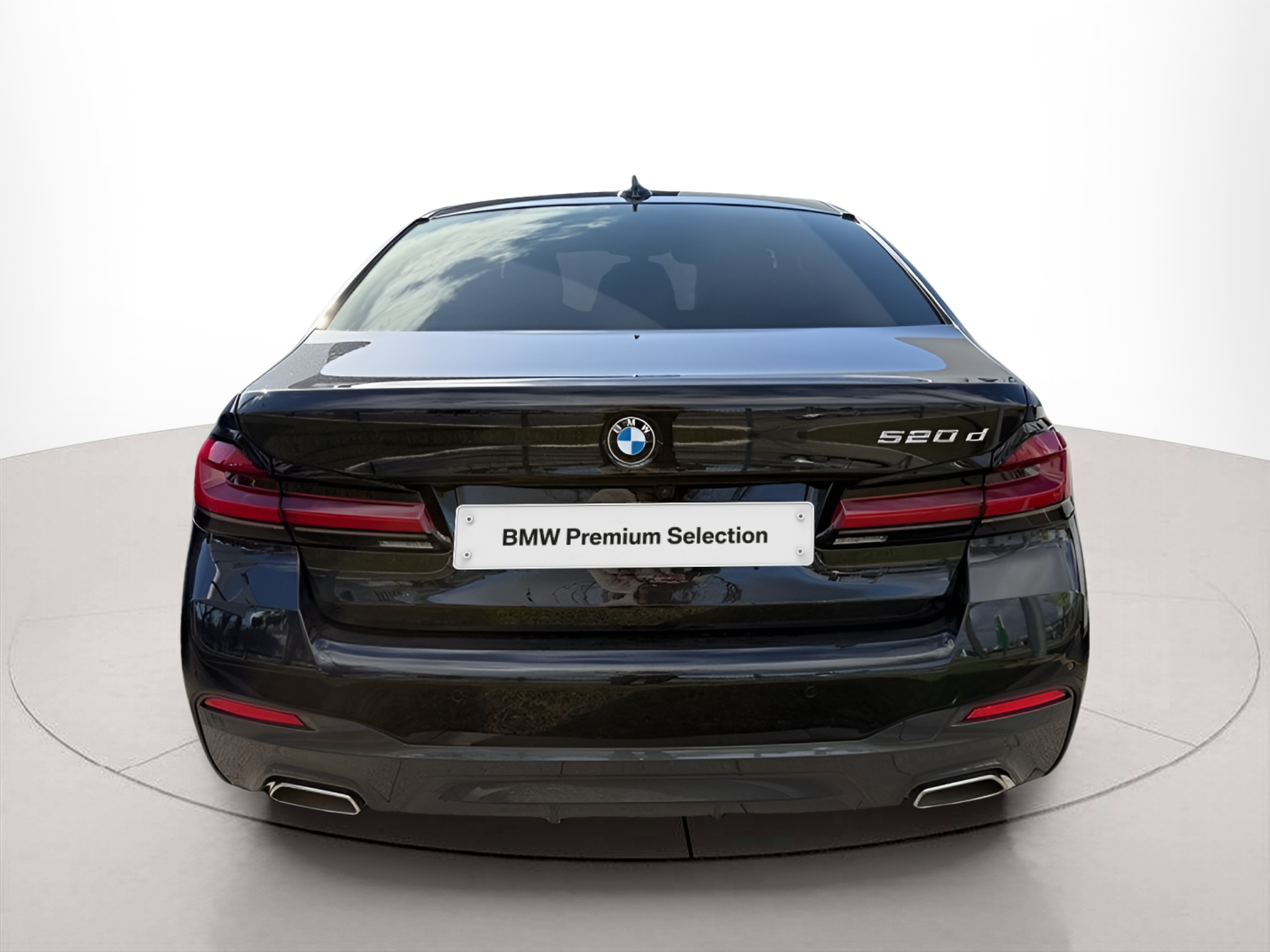 BMW Série 5 520d Berlina color Negro. Año 2023. 140KW(190CV). Diesel. En concesionario Caetano Baviera Portimão de Portimão