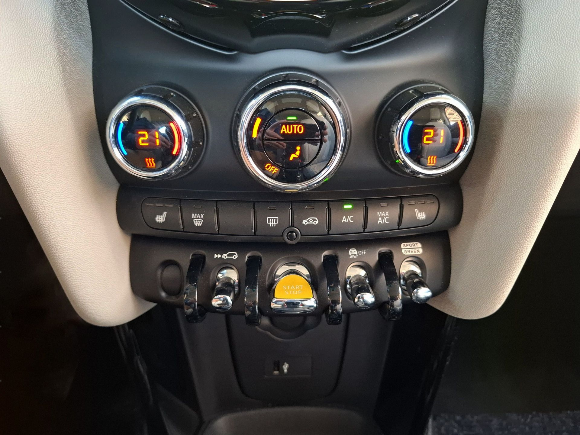 fotoG 20 del MINI MINI 3 Portas Cooper S E 135 kW (184 CV) 184cv Elétrico de 2022 em Vila Nova de Gaia
