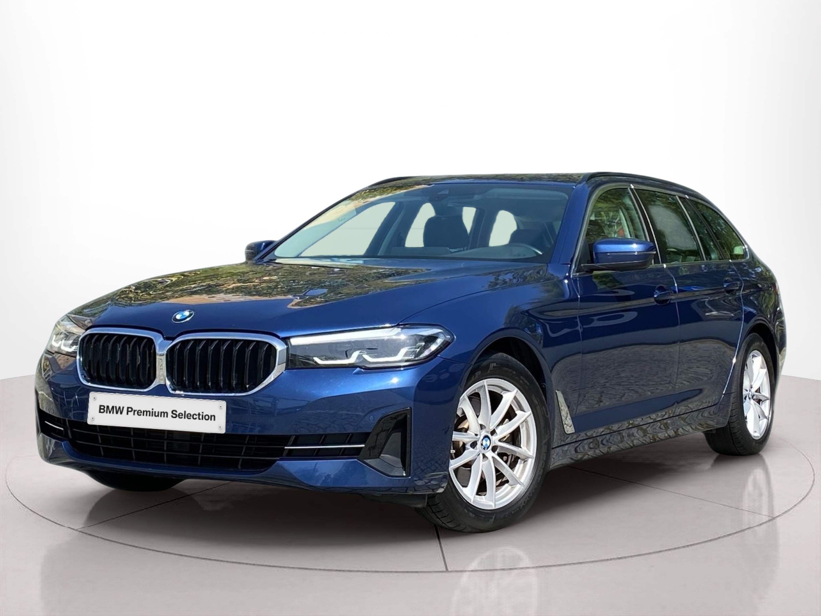 Fotos de BMW Série 5 520d Touring color Azul. Año 2020. 140KW(190CV). Diesel. En concesionario Caetano Baviera Lisboa de Lisboa
