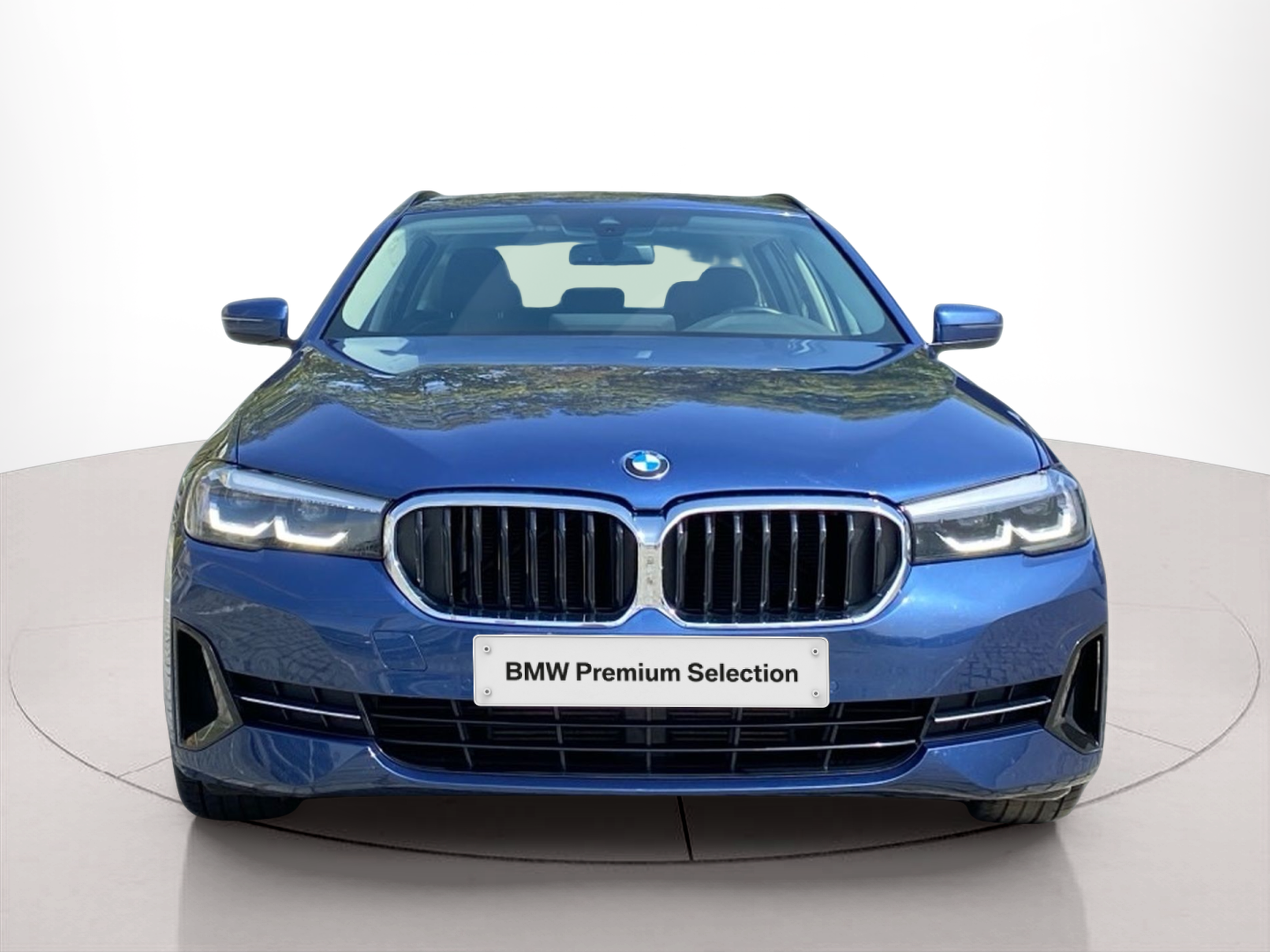 Fotos de BMW Série 5 520d Touring color Azul. Año 2020. 140KW(190CV). Diesel. En concesionario Caetano Baviera Lisboa de Lisboa