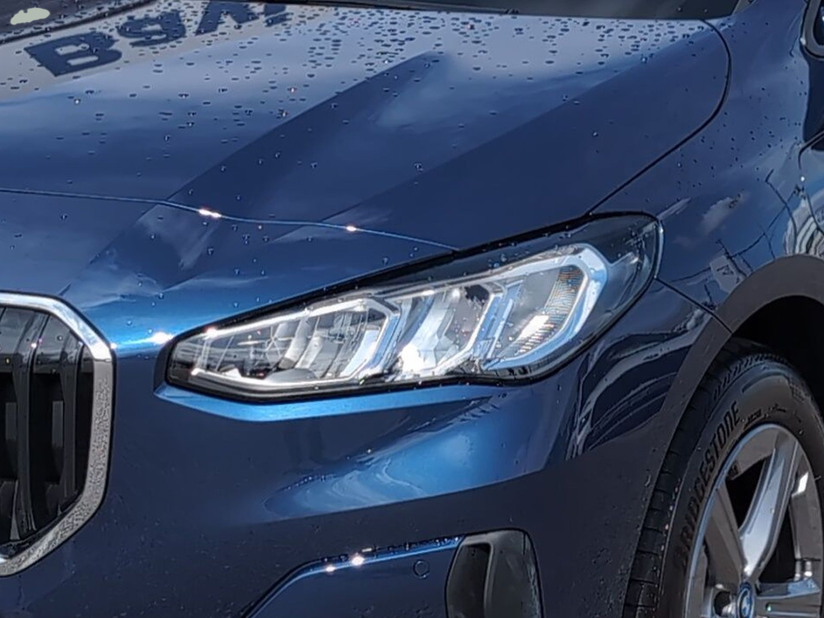 BMW Série 2 225xe Active Tourer color Azul. Año 2024. 180KW(245CV). Elétrico / Gasolina Híbrido. En concesionario Caetano Baviera Santa Maria da Feira de Santa Maria da Feira