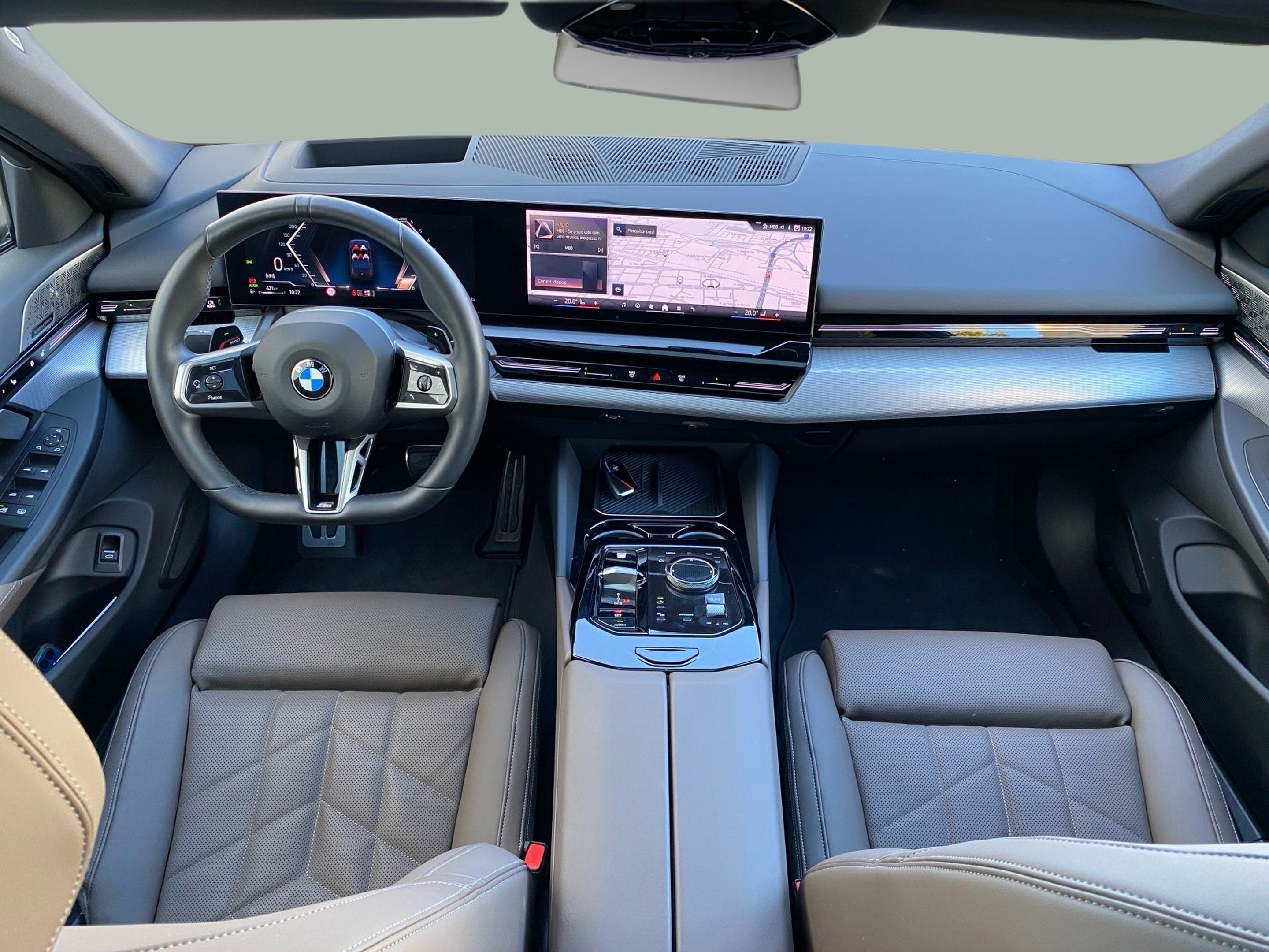 BMW Série 5 520d Berlina color Gris. Año 2024. 145KW(197CV). Diesel. En concesionario Caetano Baviera Lisboa de Lisboa