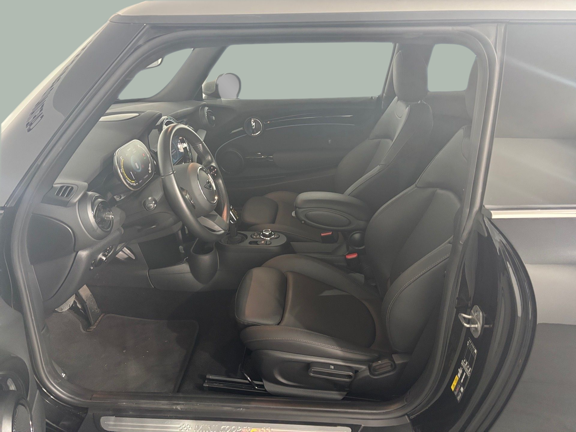 fotoG 7 del MINI MINI 3 Portas Cooper S E 135 kW (184 CV) 184cv Elétrico de 2023 em Vila Nova de Gaia