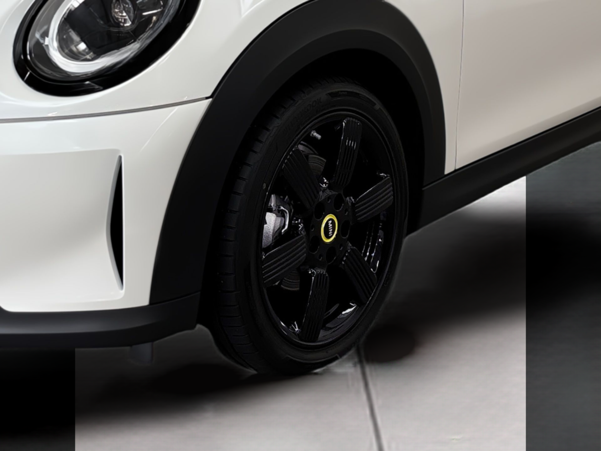 fotoG 6 del MINI MINI 3 Portas Cooper S E 135 kW (184 CV) 184cv Elétrico de 2023 em Vila Nova de Gaia