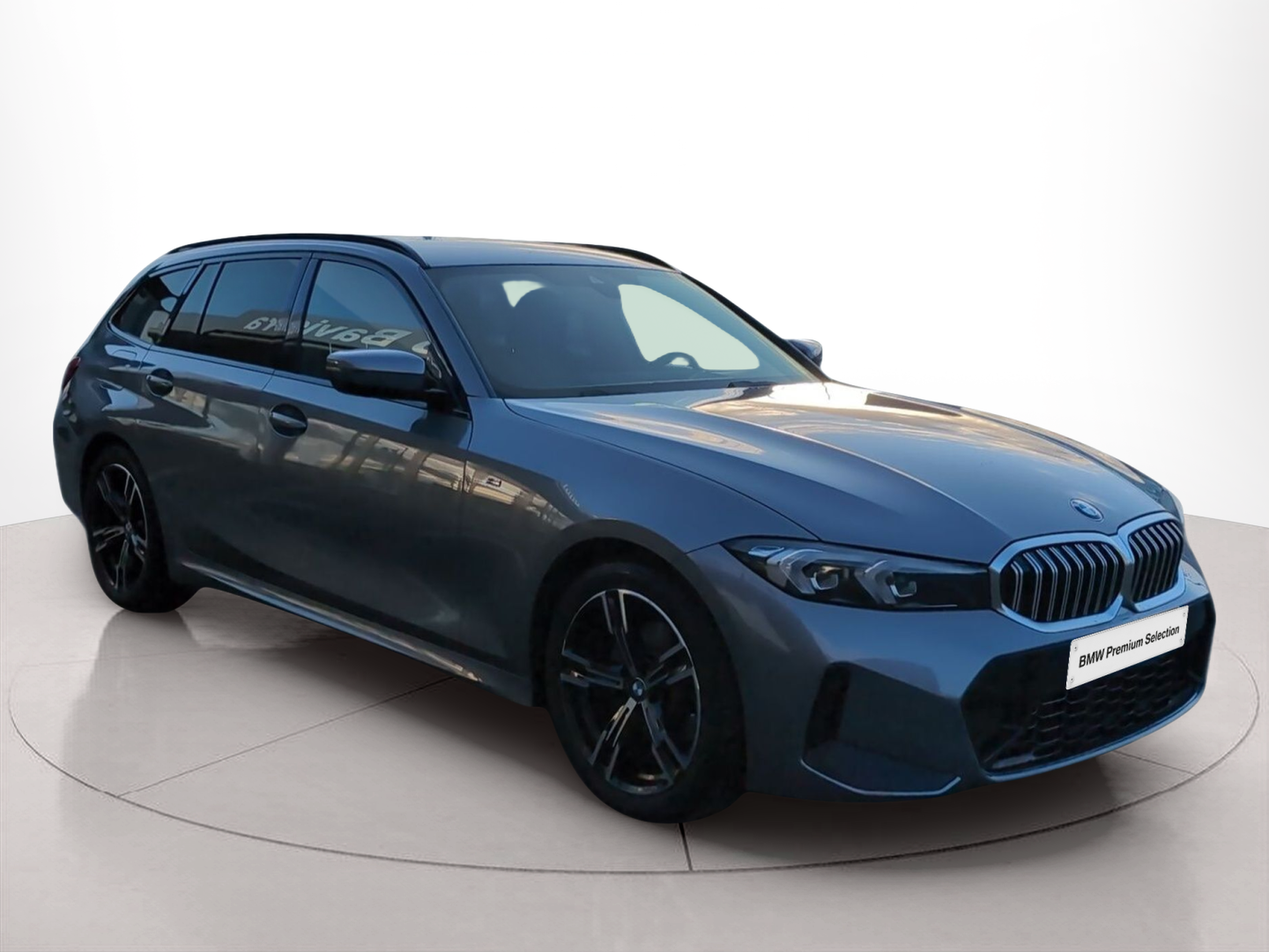 BMW Série 3 320d Touring color Gris. Año 2024. 140KW(190CV). Diesel. En concesionario Caetano Baviera Santa Maria da Feira de Santa Maria da Feira