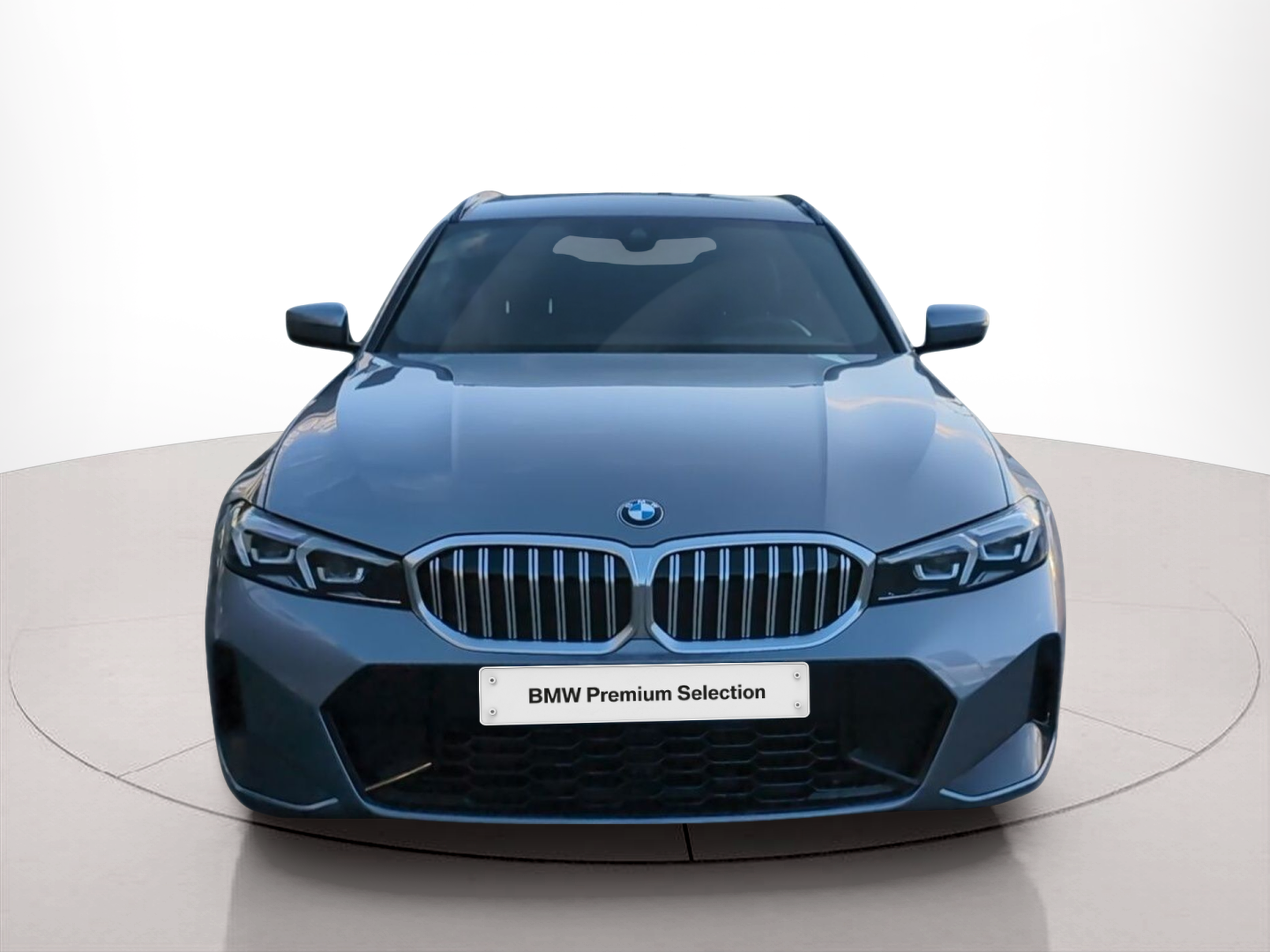 Fotos de BMW Série 3 320d Touring color Gris. Año 2024. 140KW(190CV). Diesel. En concesionario Caetano Baviera Santa Maria da Feira de Santa Maria da Feira
