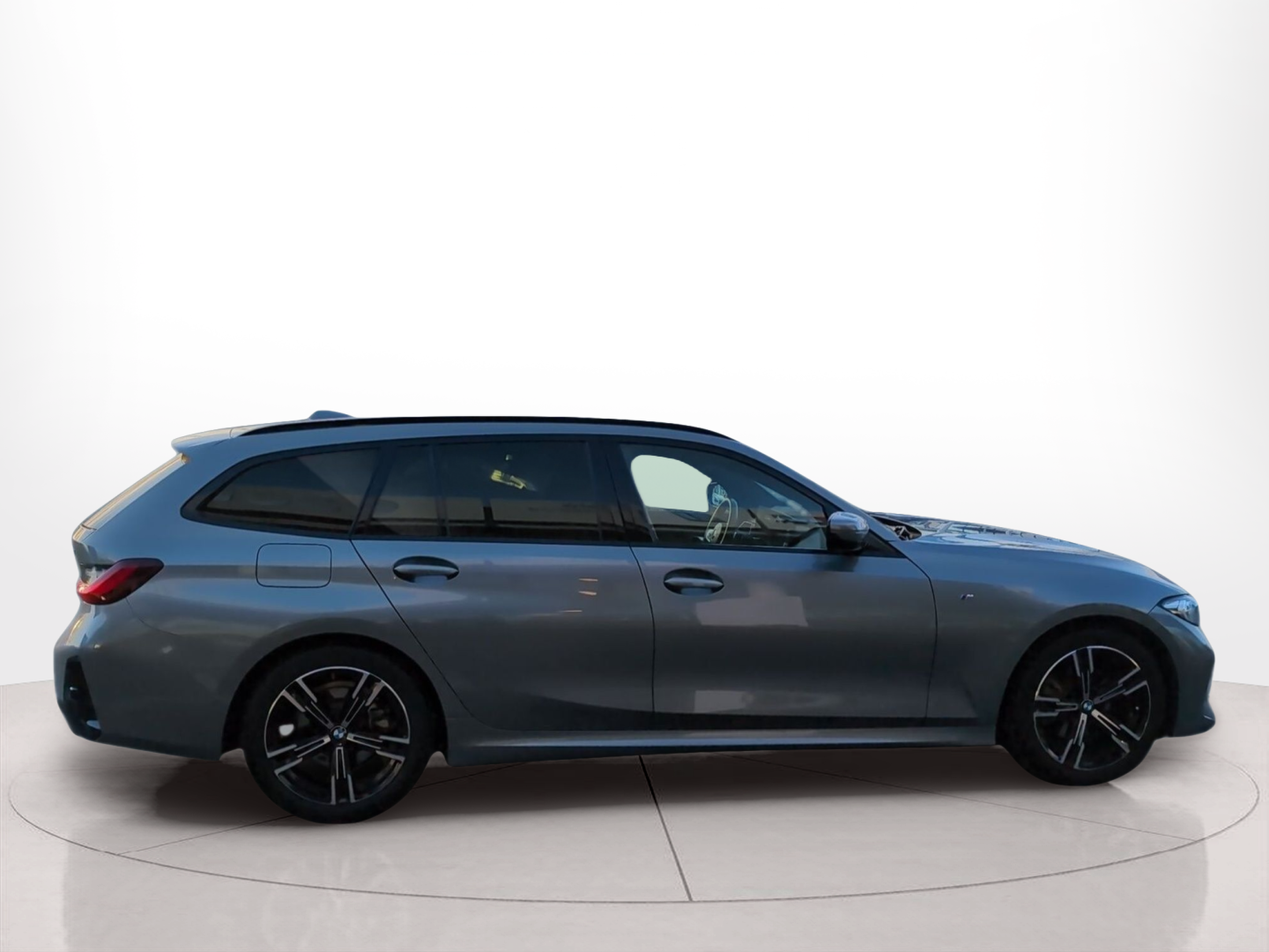 BMW Série 3 320d Touring color Gris. Año 2024. 140KW(190CV). Diesel. En concesionario Caetano Baviera Santa Maria da Feira de Santa Maria da Feira