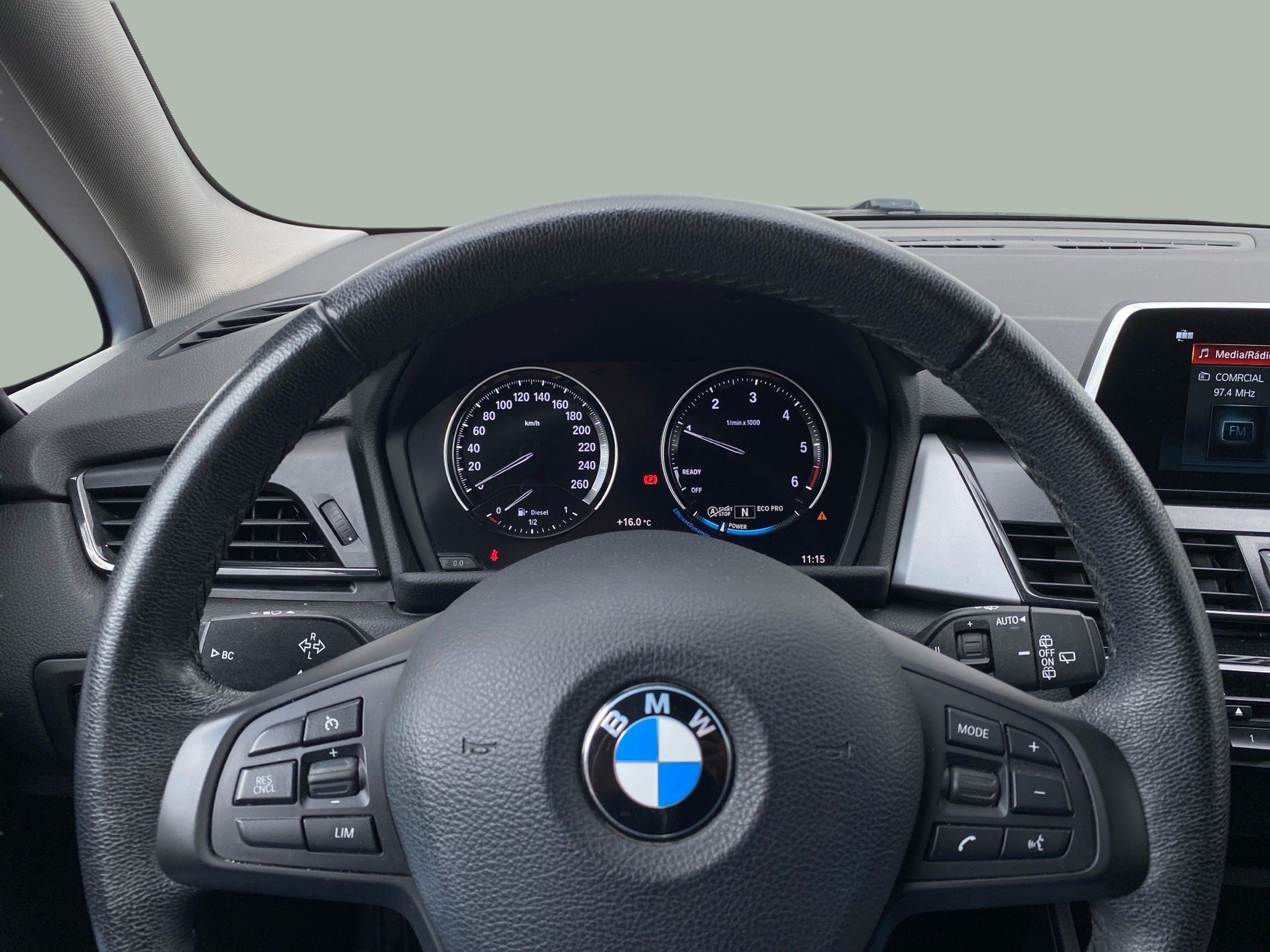 BMW Série 2 216d Gran Tourer color Negro. Año 2021. 85KW(116CV). Diesel. En concesionario Caetano Baviera Lisboa de Lisboa