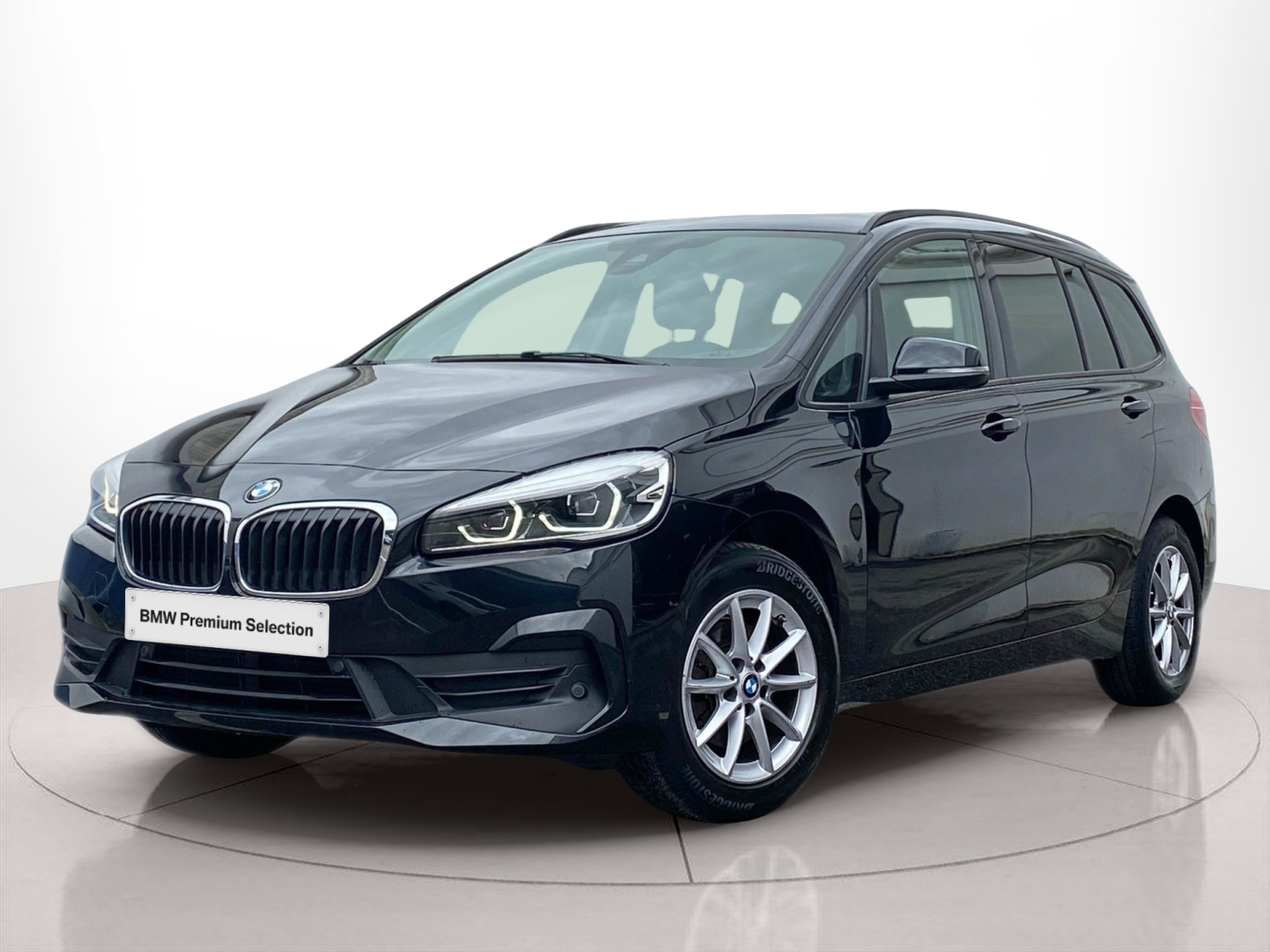 Fotos de BMW Série 2 216d Gran Tourer color Negro. Año 2021. 85KW(116CV). Diesel. En concesionario Caetano Baviera Lisboa de Lisboa