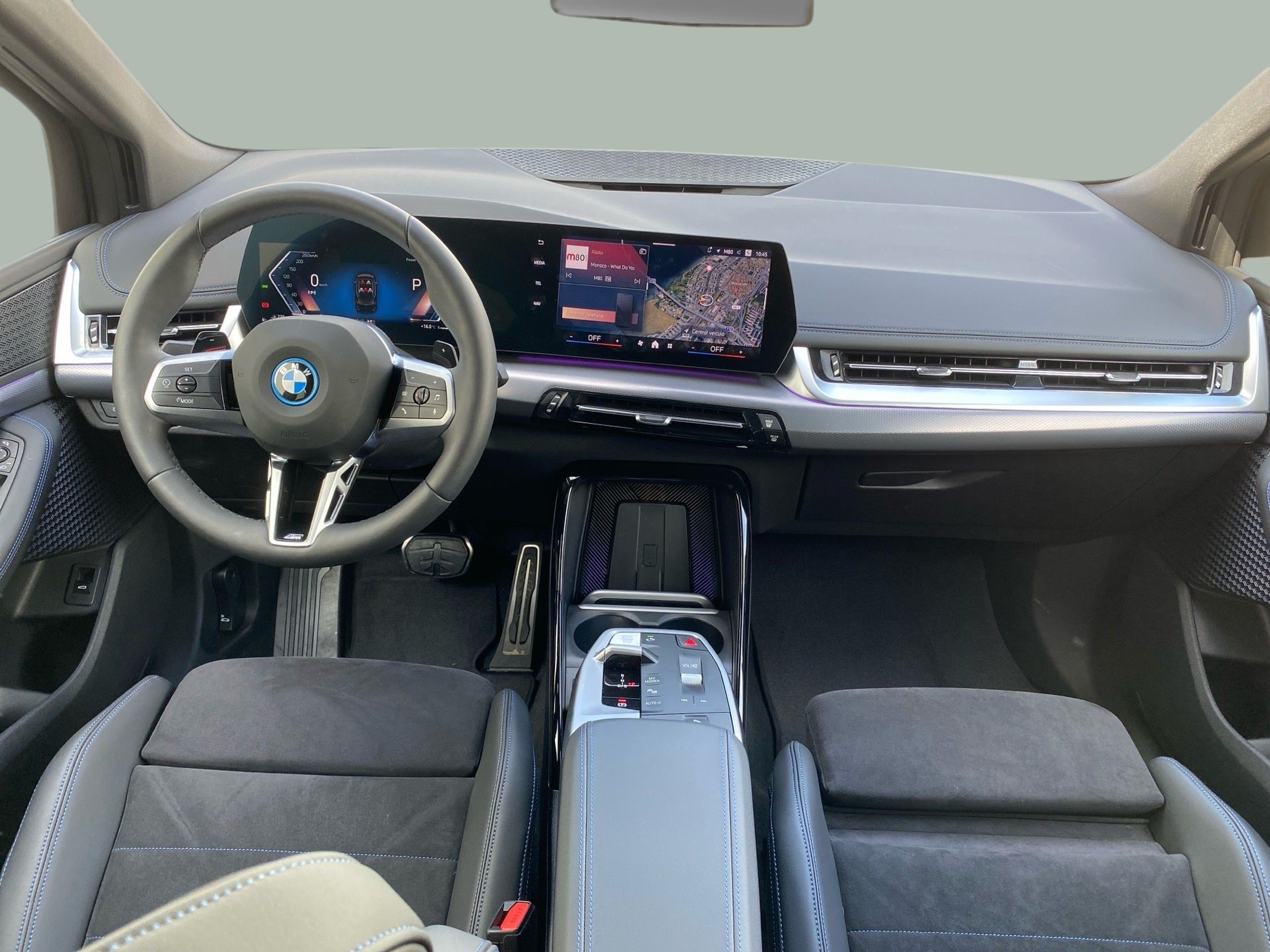 BMW Série 2 225xe Active Tourer color Negro. Año 2024. 180KW(245CV). Elétrico / Gasolina Híbrido. En concesionario Caetano Baviera Cascais de Cascais