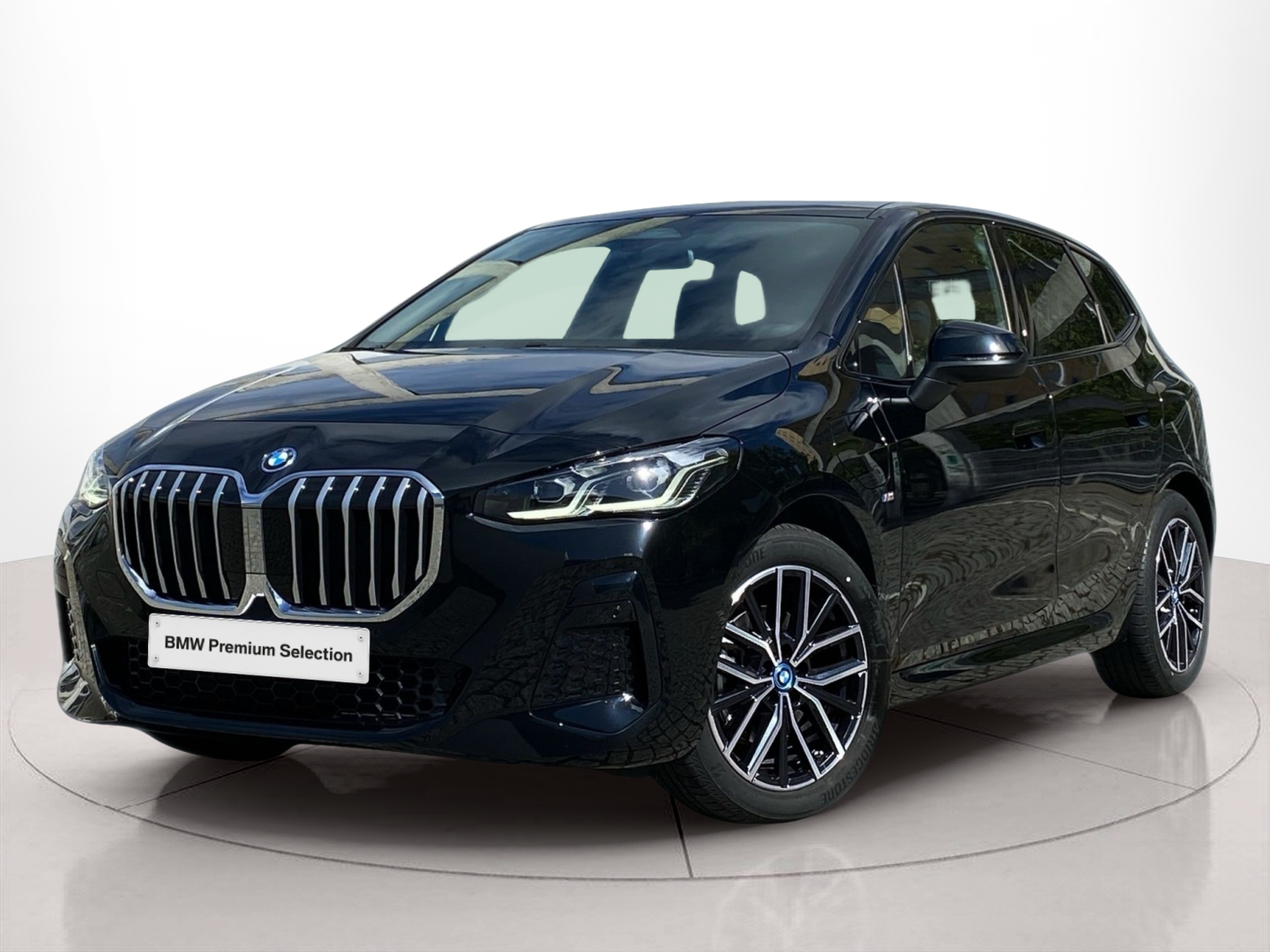 Fotos de BMW Série 2 225xe Active Tourer color Negro. Año 2024. 180KW(245CV). Elétrico / Gasolina Híbrido. En concesionario Caetano Baviera Cascais de Cascais