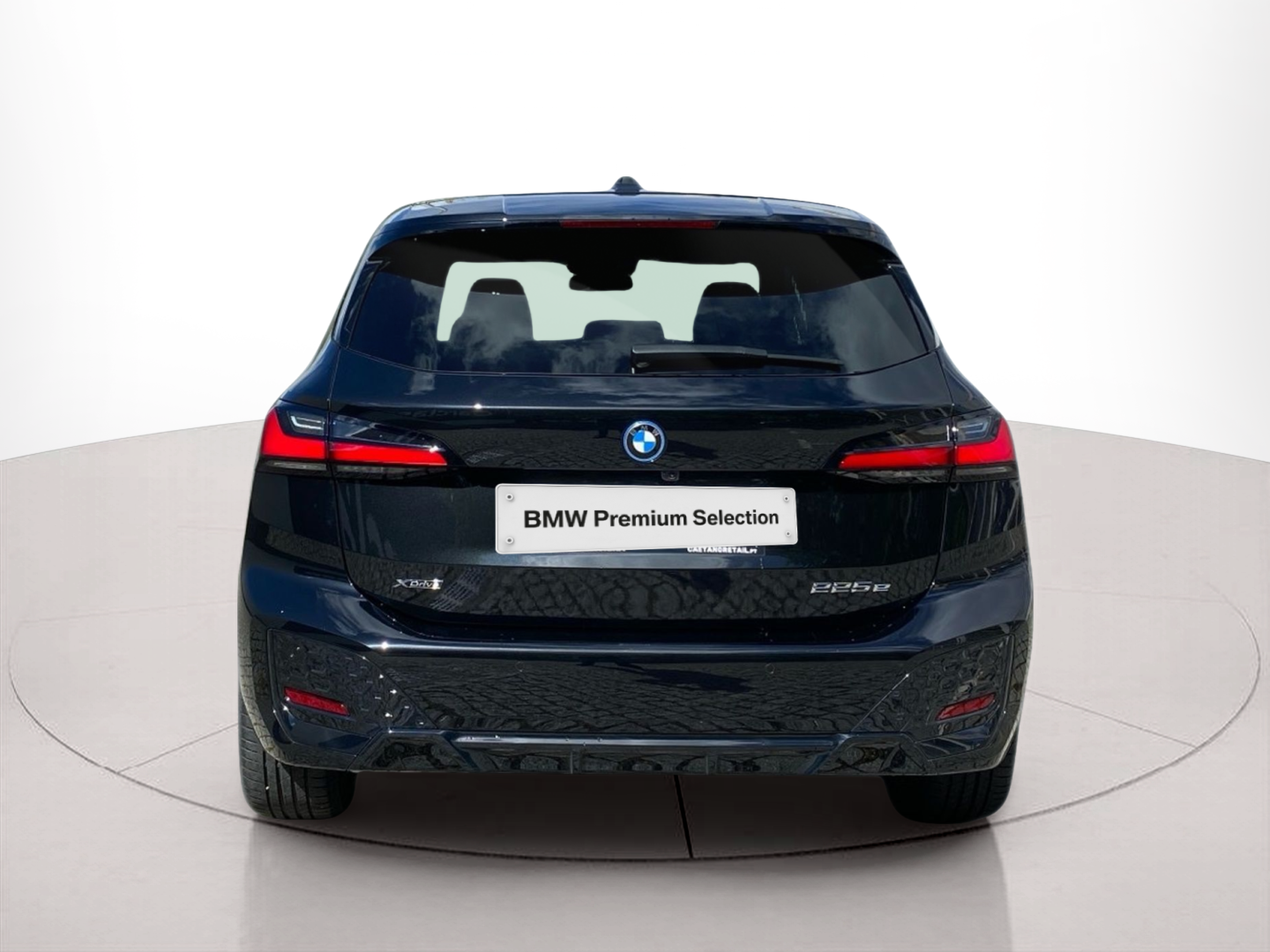 BMW Série 2 225xe Active Tourer color Negro. Año 2024. 180KW(245CV). Elétrico / Gasolina Híbrido. En concesionario Caetano Baviera Cascais de Cascais