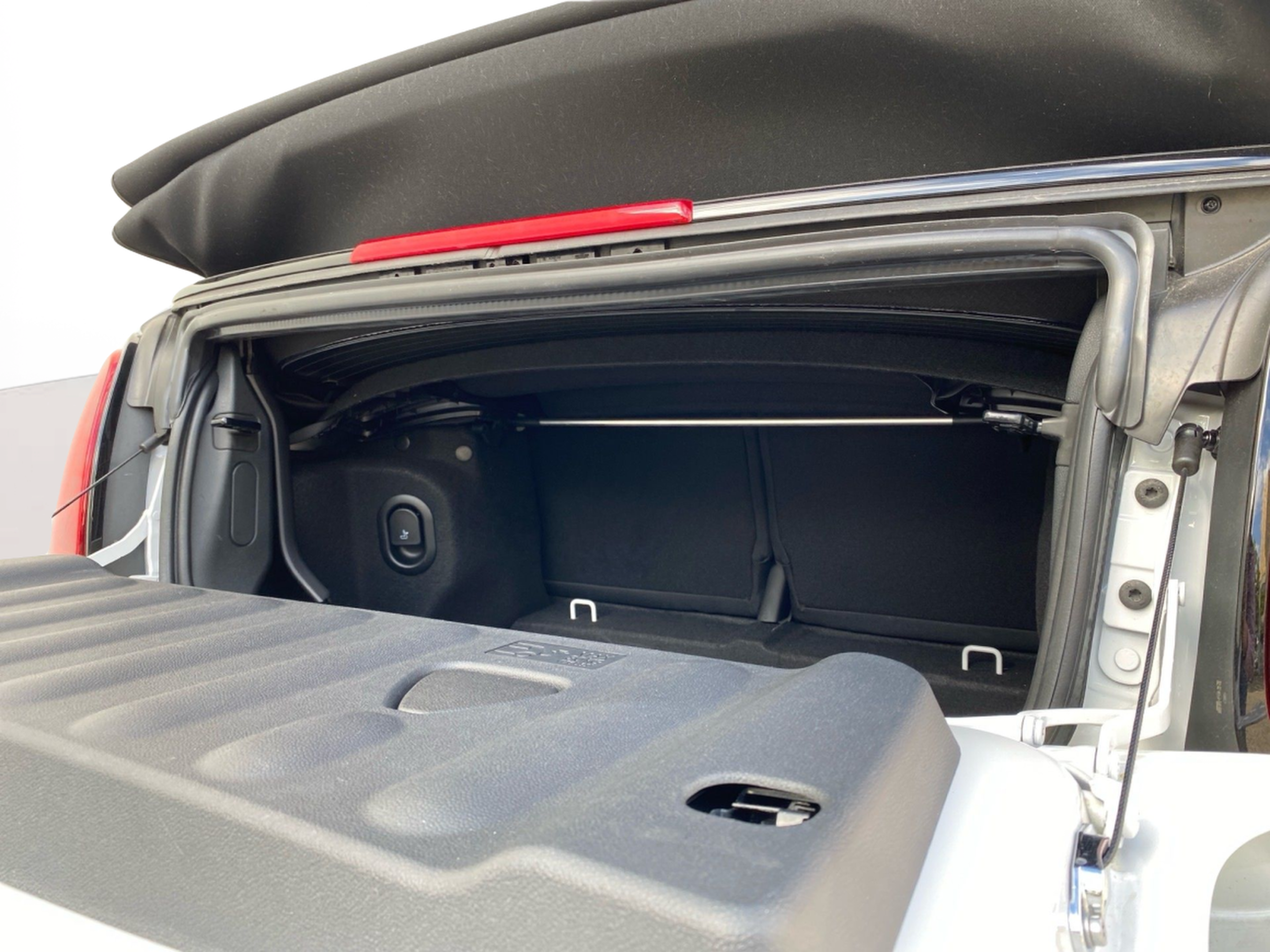 fotoG 15 del MINI MINI Cabrio Cooper 120 kW (163 CV) 163cv Gasolina de 2024 em Vila Nova de Gaia