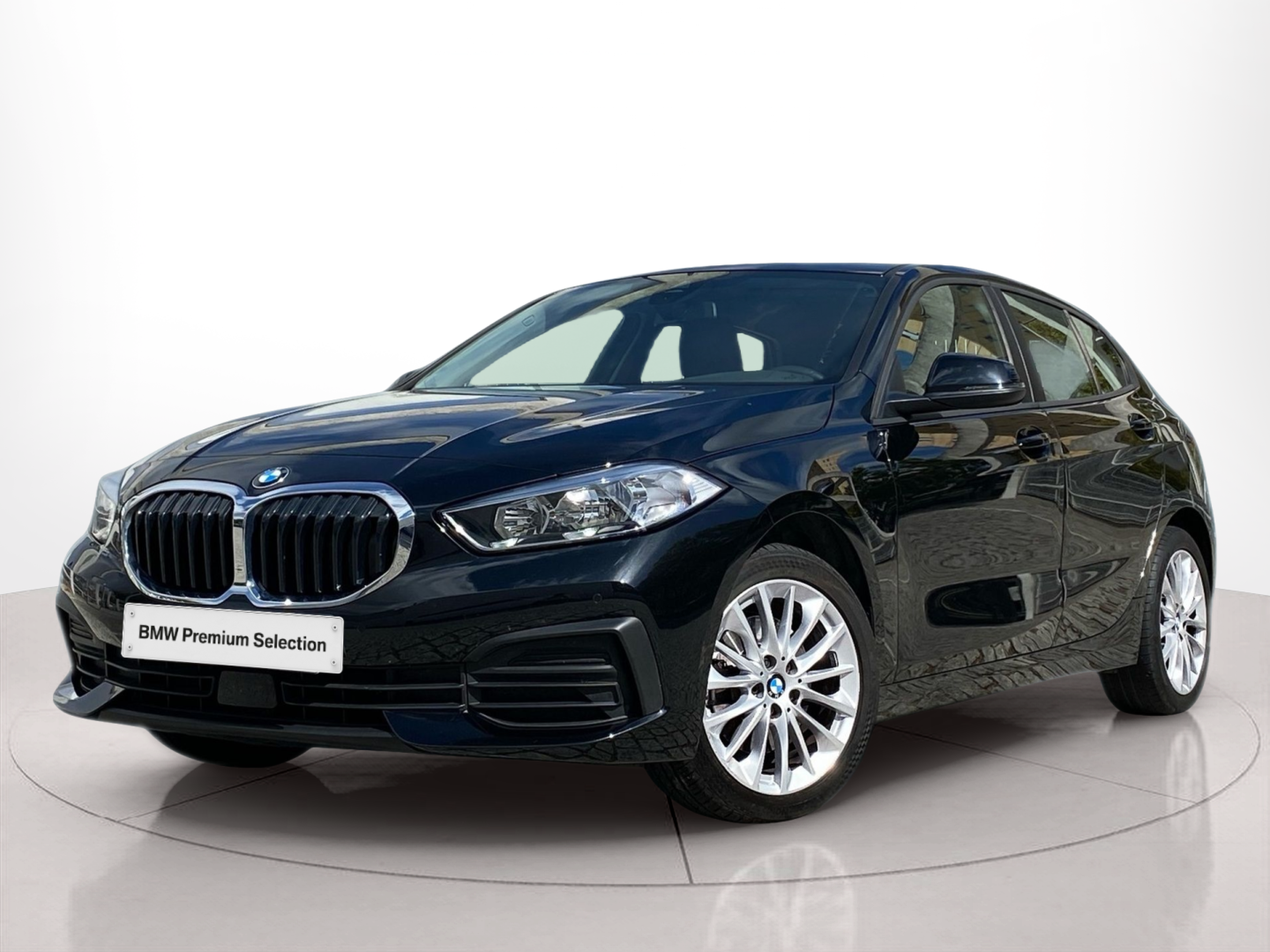 Fotos de BMW Série 1 116d color Negro. Año 2023. 85KW(116CV). Diesel. En concesionario Caetano Baviera Lisboa de Lisboa