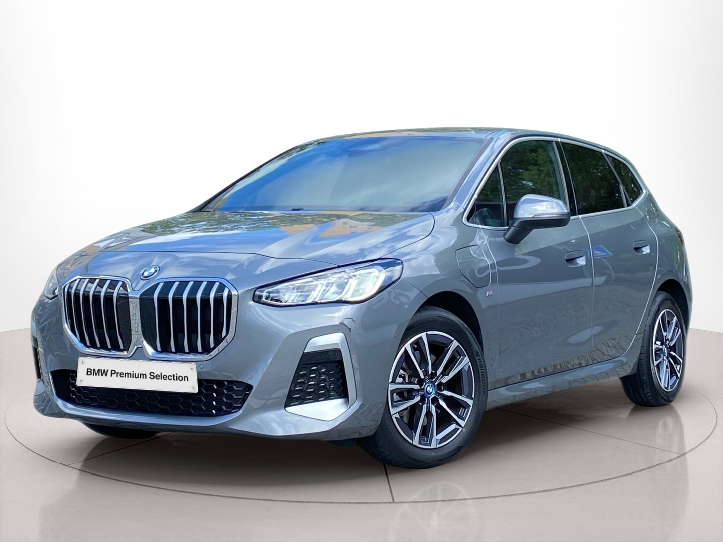 Fotos de BMW Série 2 225xe Active Tourer color Gris. Año 2023. 180KW(245CV). Elétrico / Gasolina Híbrido. En concesionario Caetano Baviera Lisboa de Lisboa