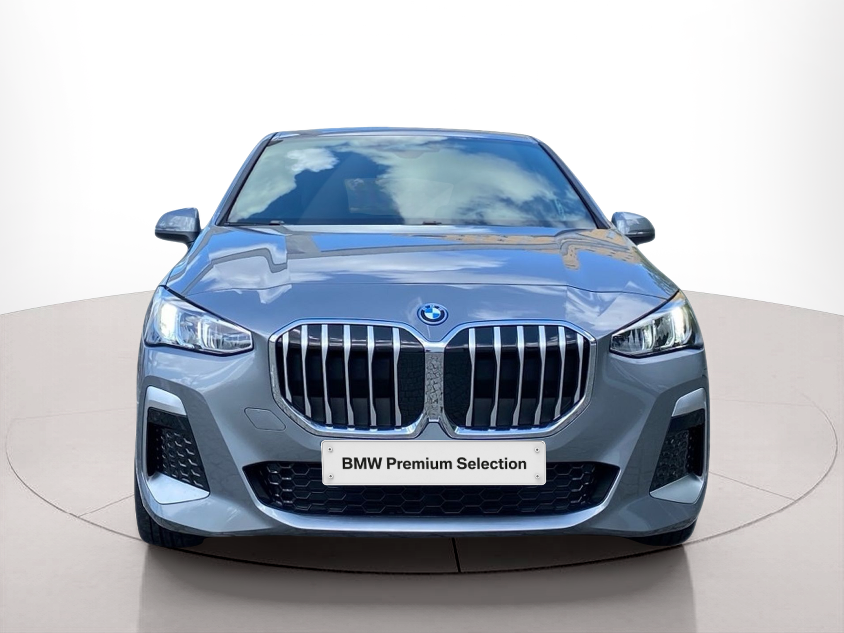 Fotos de BMW Série 2 225xe Active Tourer color Gris. Año 2023. 180KW(245CV). Elétrico / Gasolina Híbrido. En concesionario Caetano Baviera Lisboa de Lisboa