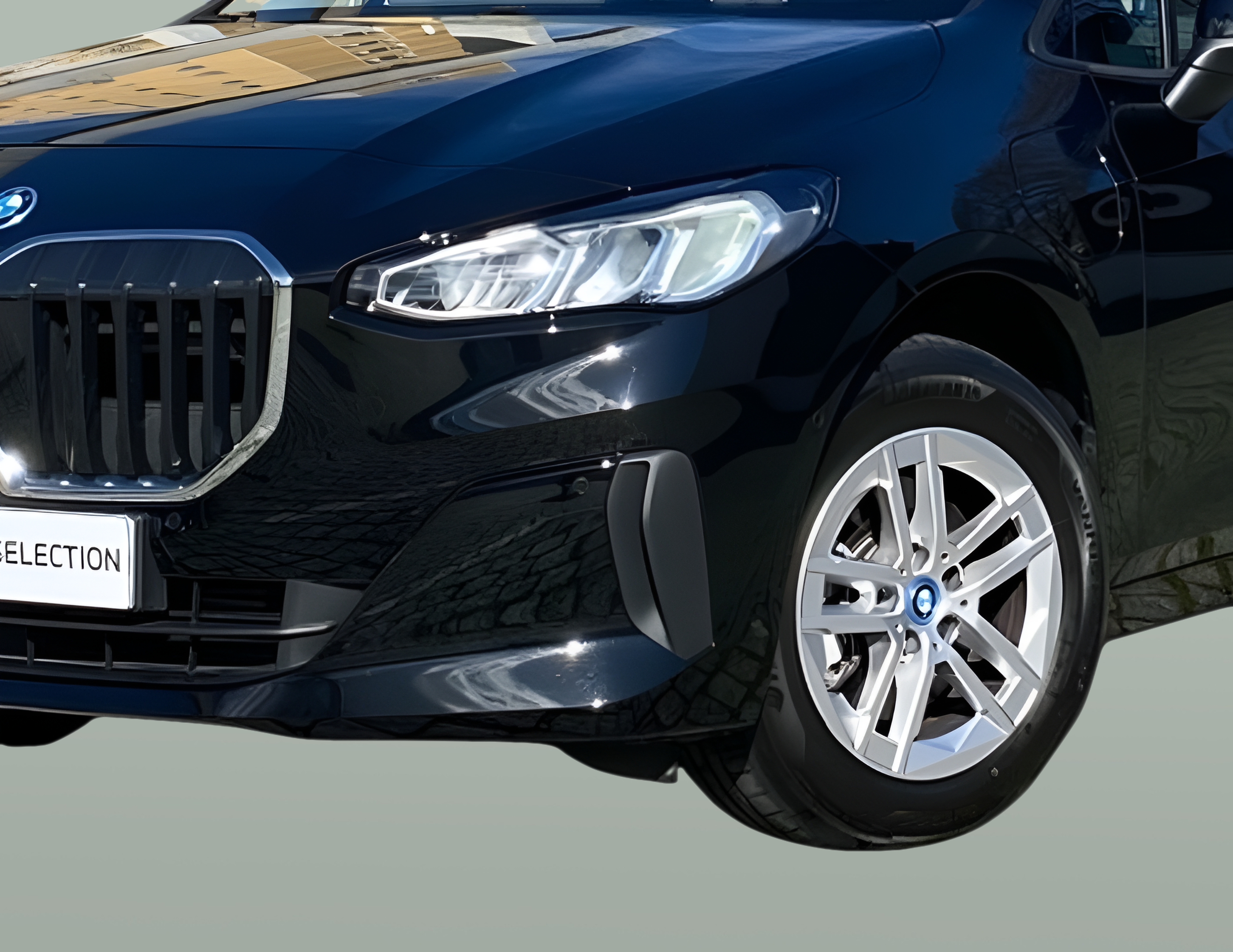 BMW Série 2 225xe Active Tourer color Negro. Año 2023. 180KW(245CV). Elétrico / Gasolina Híbrido. En concesionario Caetano Baviera Lisboa de Lisboa