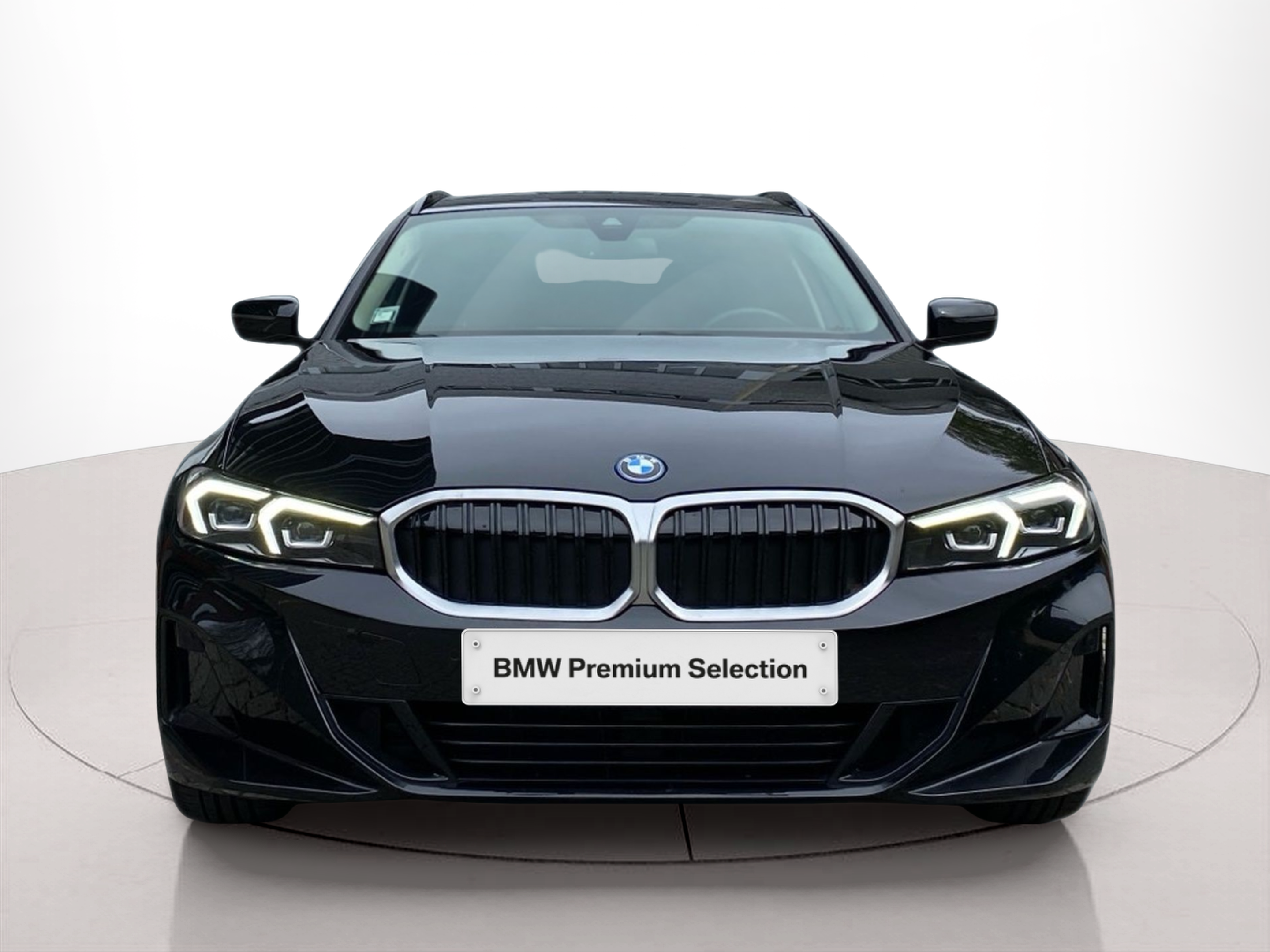 Fotos de BMW Série 3 320e Berlina color Negro. Año 2023. 150KW(204CV). Elétrico / Gasolina Híbrido. En concesionario Caetano Baviera Lisboa de Lisboa
