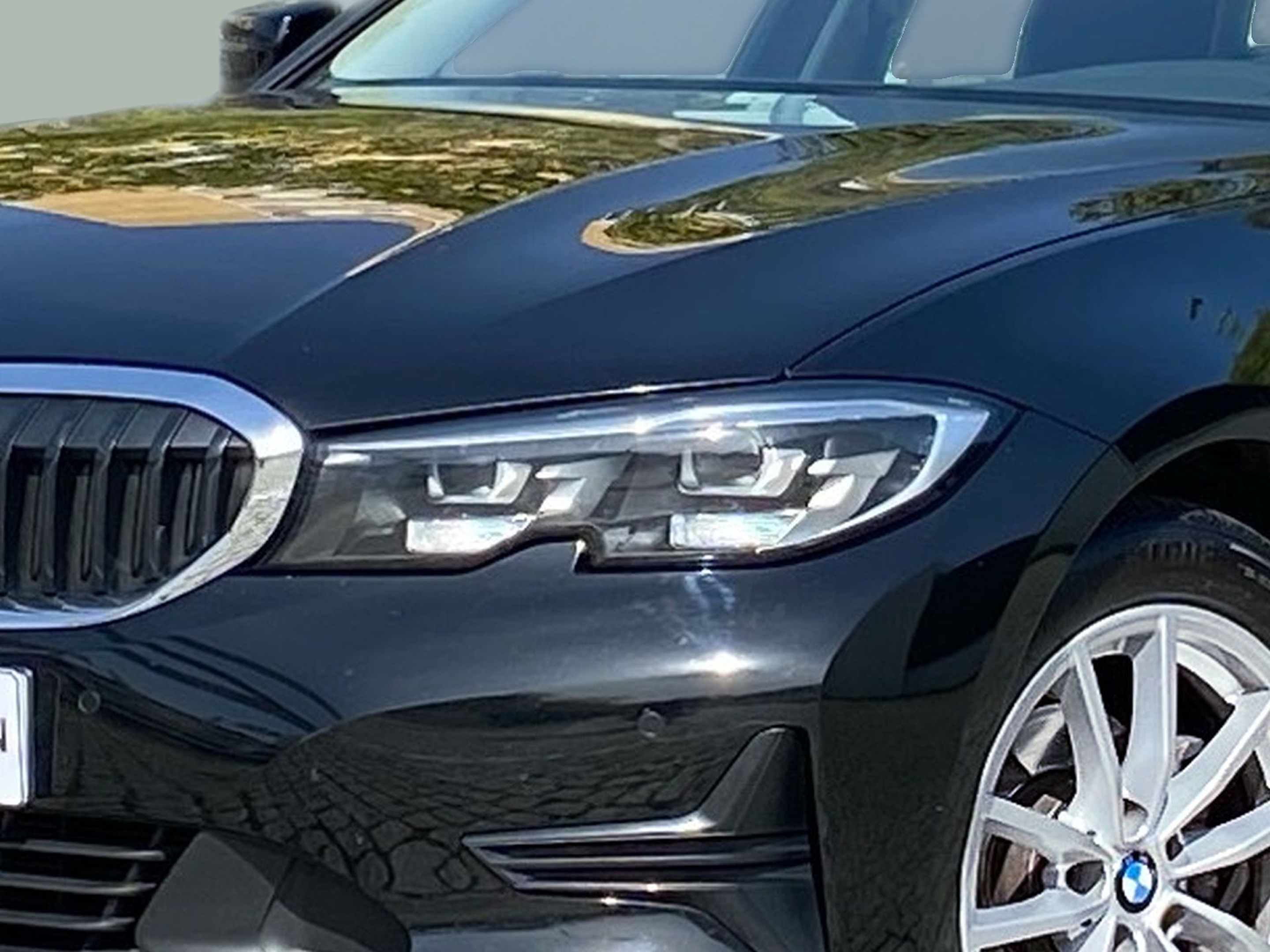 BMW Série 3 318d Touring color Negro. Año 2021. 110KW(150CV). Diesel. En concesionario Caetano Baviera Lisboa de Lisboa