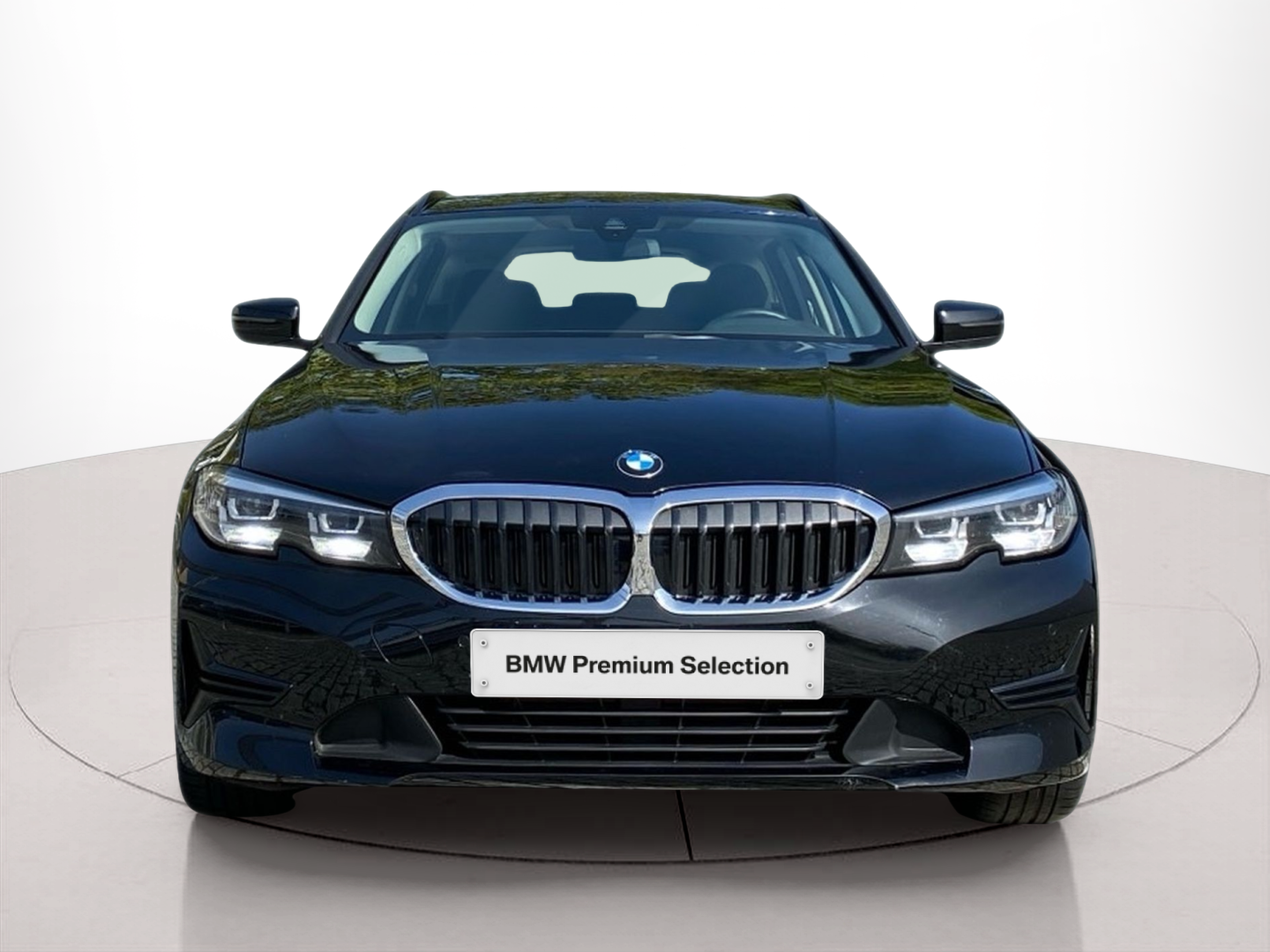 Fotos de BMW Série 3 318d Touring color Negro. Año 2021. 110KW(150CV). Diesel. En concesionario Caetano Baviera Lisboa de Lisboa