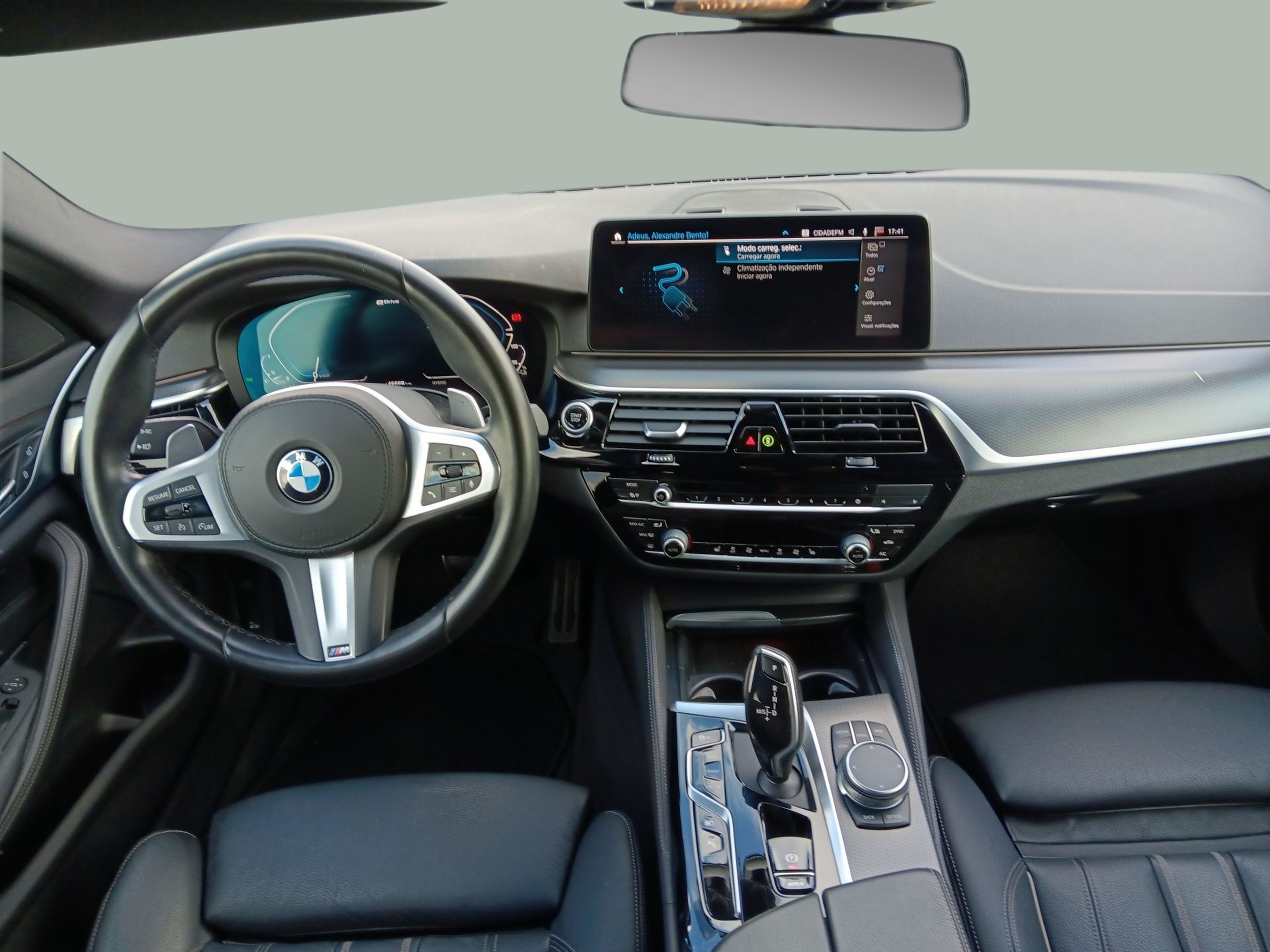 BMW Série 5 530e Touring color Negro. Año 2021. 215KW(292CV). Elétrico / Gasolina Híbrido. En concesionario Caetano Baviera Maia de Maia