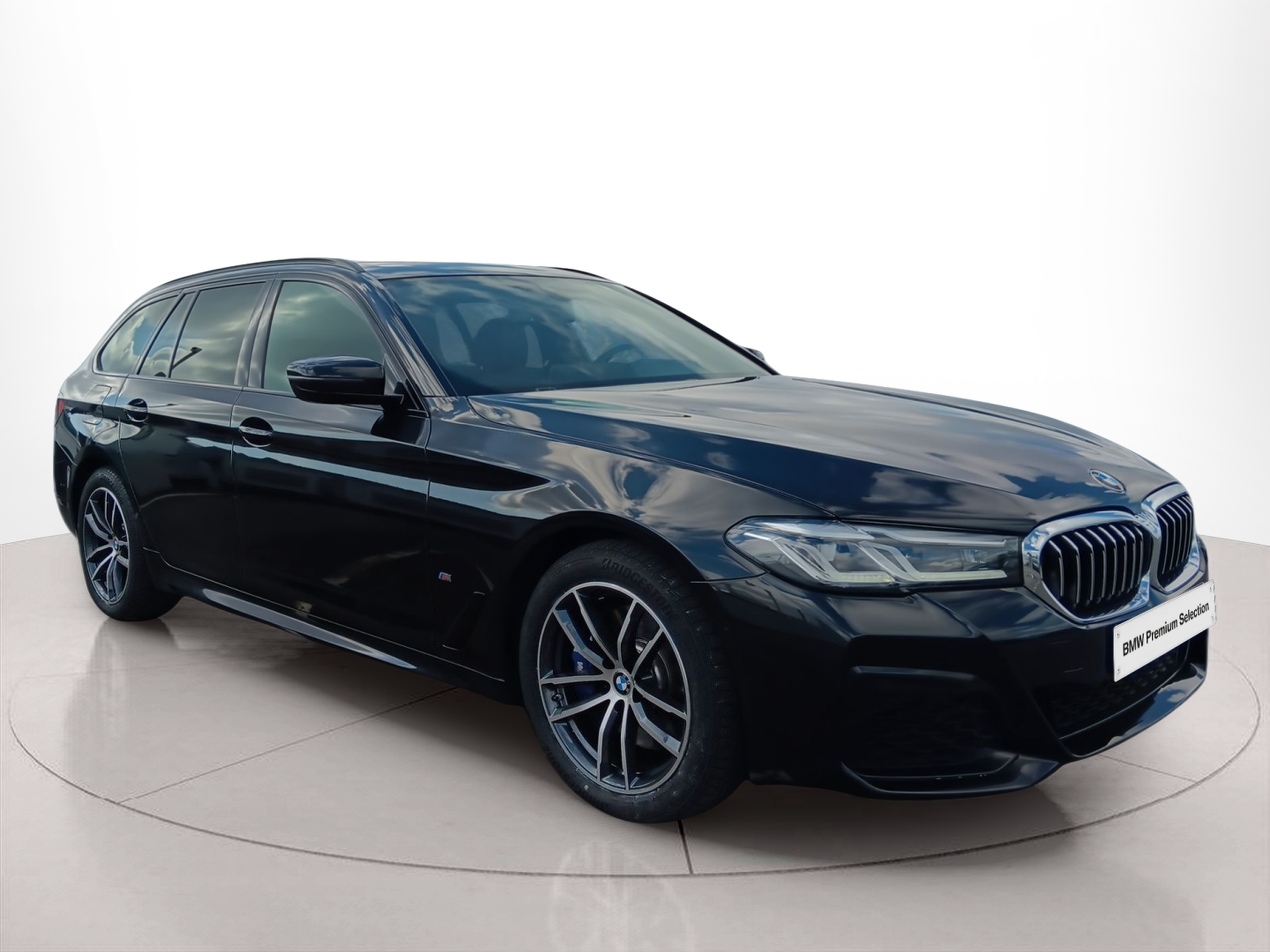 BMW Série 5 530e Touring color Negro. Año 2021. 215KW(292CV). Elétrico / Gasolina Híbrido. En concesionario Caetano Baviera Maia de Maia