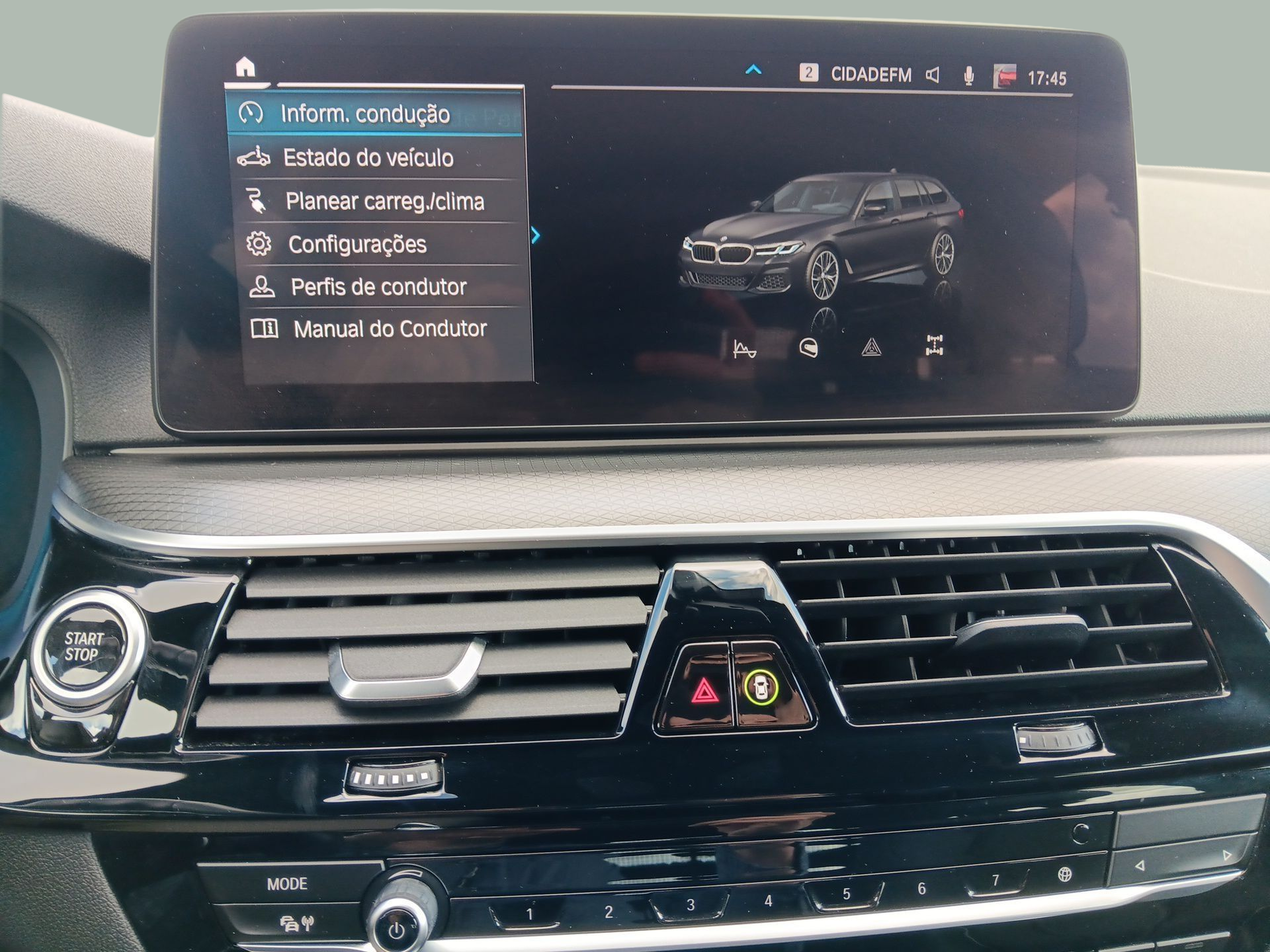 BMW Série 5 530e Touring color Negro. Año 2021. 215KW(292CV). Elétrico / Gasolina Híbrido. En concesionario Caetano Baviera Maia de Maia