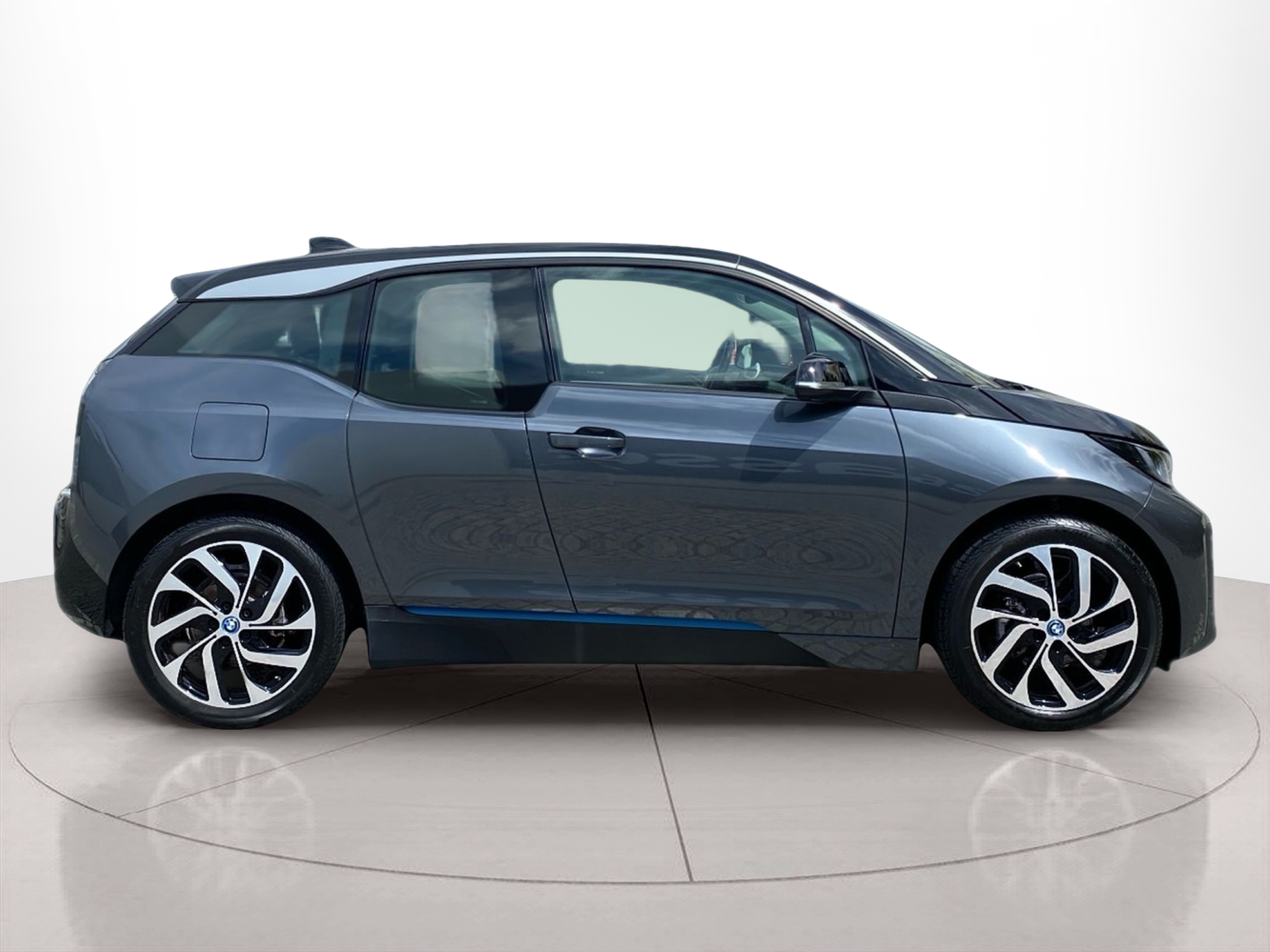 Fotos de BMW i3 i3 120Ah color Gris. Año 2020. 125KW(170CV). Elétrico. En concesionario Caetano Baviera Cascais de Cascais