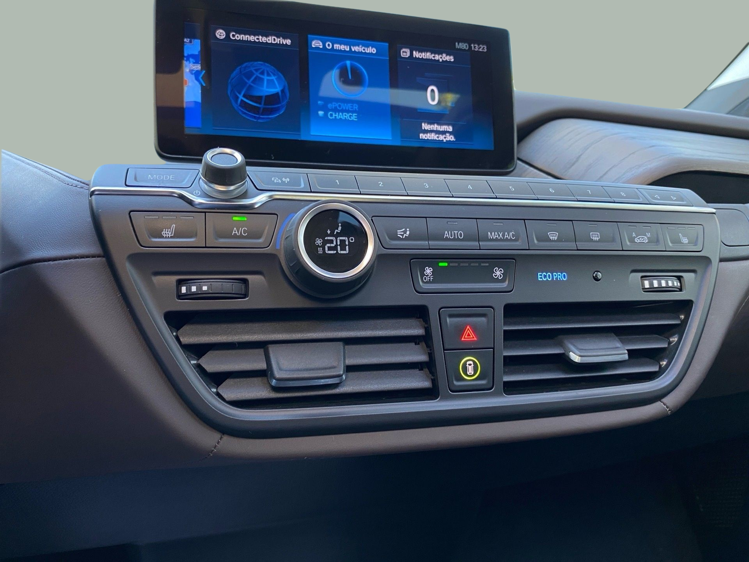 BMW i3 i3 120Ah color Azul. Año 2019. 125KW(170CV). Elétrico. En concesionario Caetano Baviera Lisboa de Lisboa