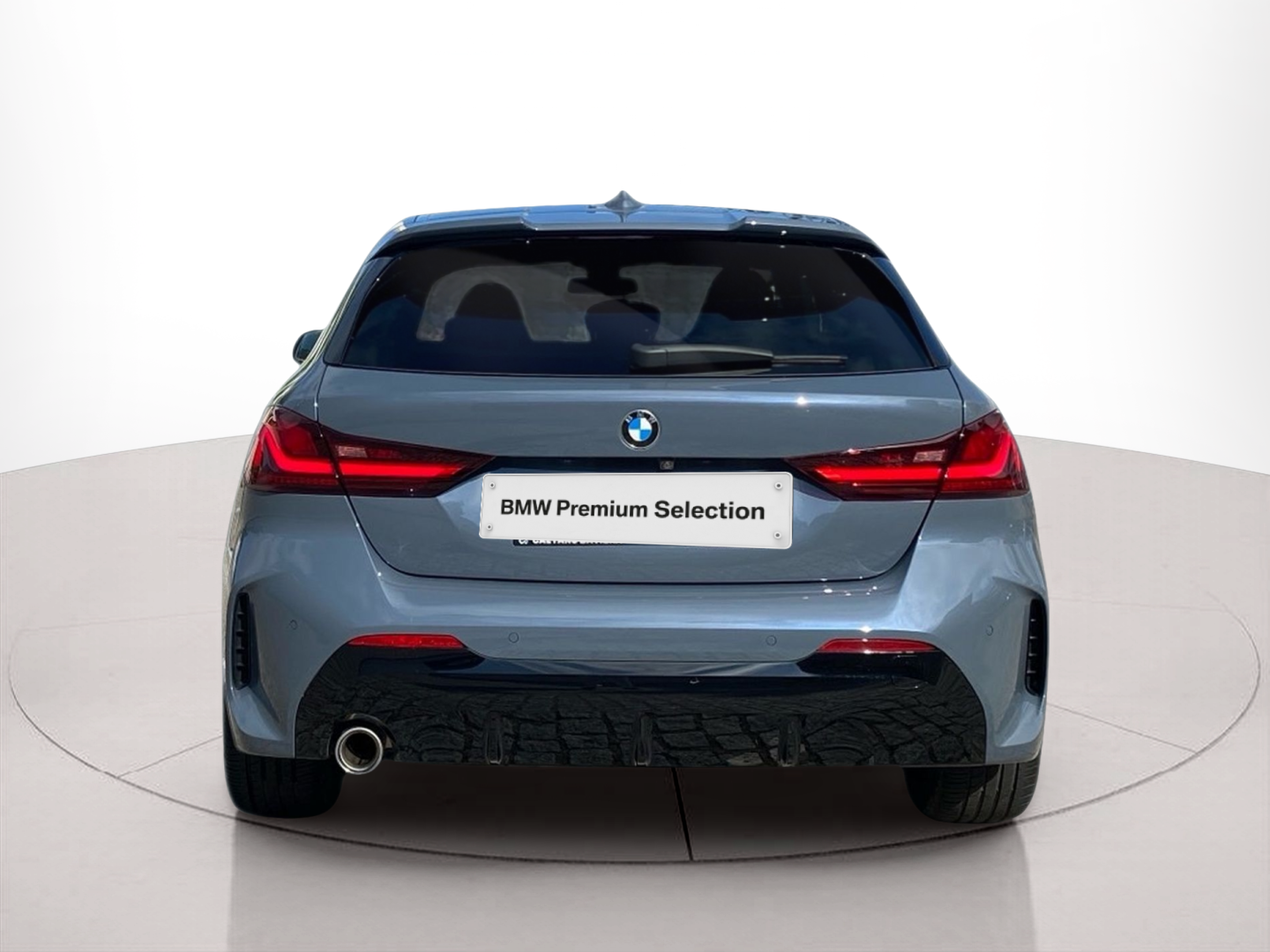 BMW Série 1 116d color Gris. Año 2024. 85KW(116CV). Diesel. En concesionario Caetano Baviera Lisboa de Lisboa