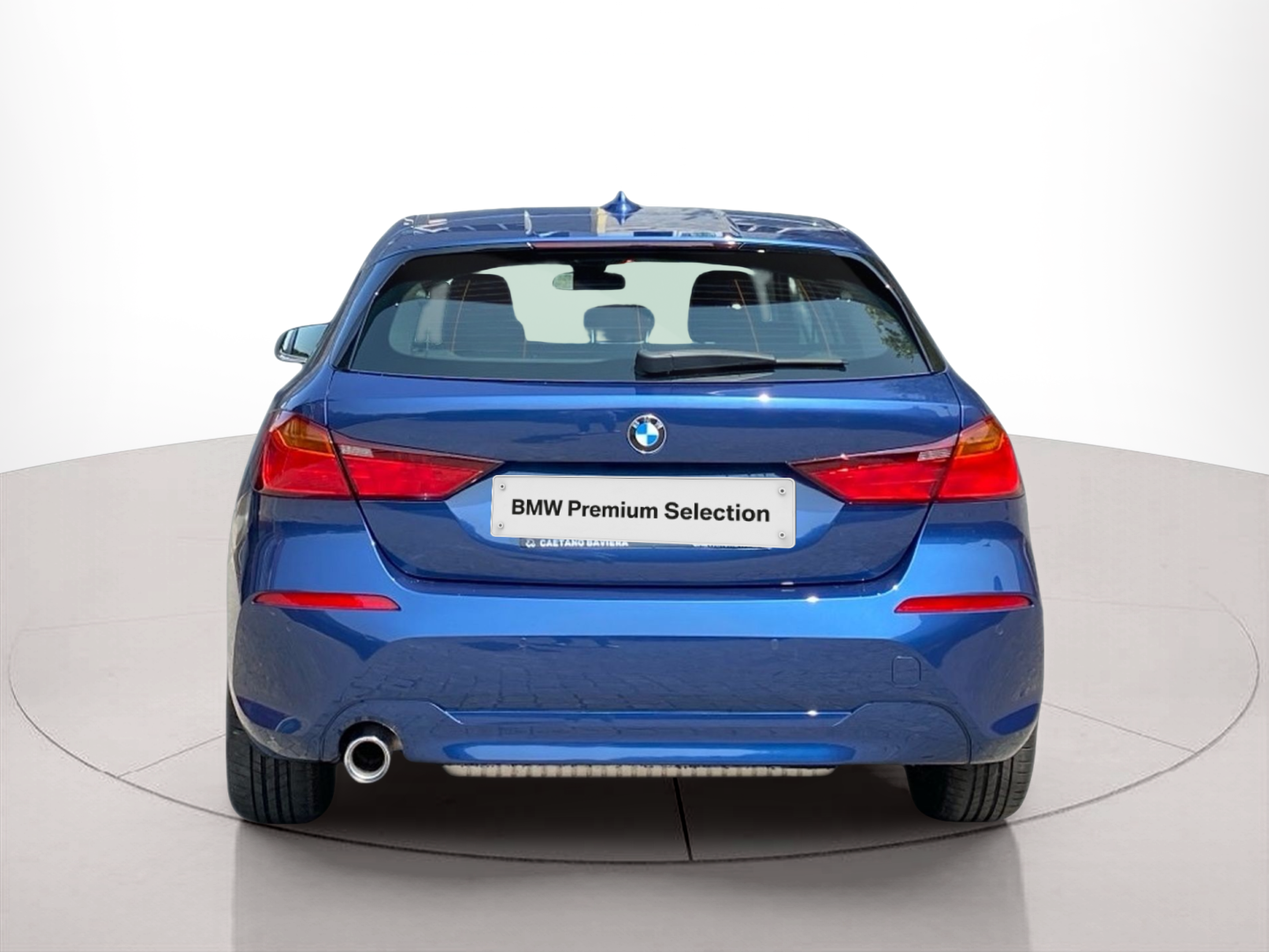 BMW Série 1 116i color Azul. Año 2024. 80KW(109CV). Gasolina. En concesionario Caetano Baviera Lisboa de Lisboa