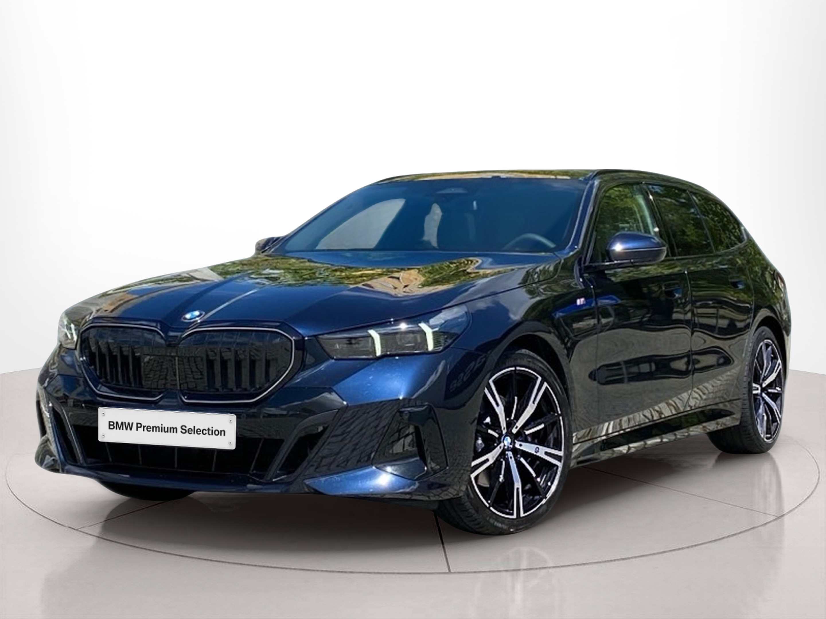 Fotos de BMW Série 5 520d Touring color Negro. Año 2024. 145KW(197CV). Diesel. En concesionario Caetano Baviera Lisboa de Lisboa