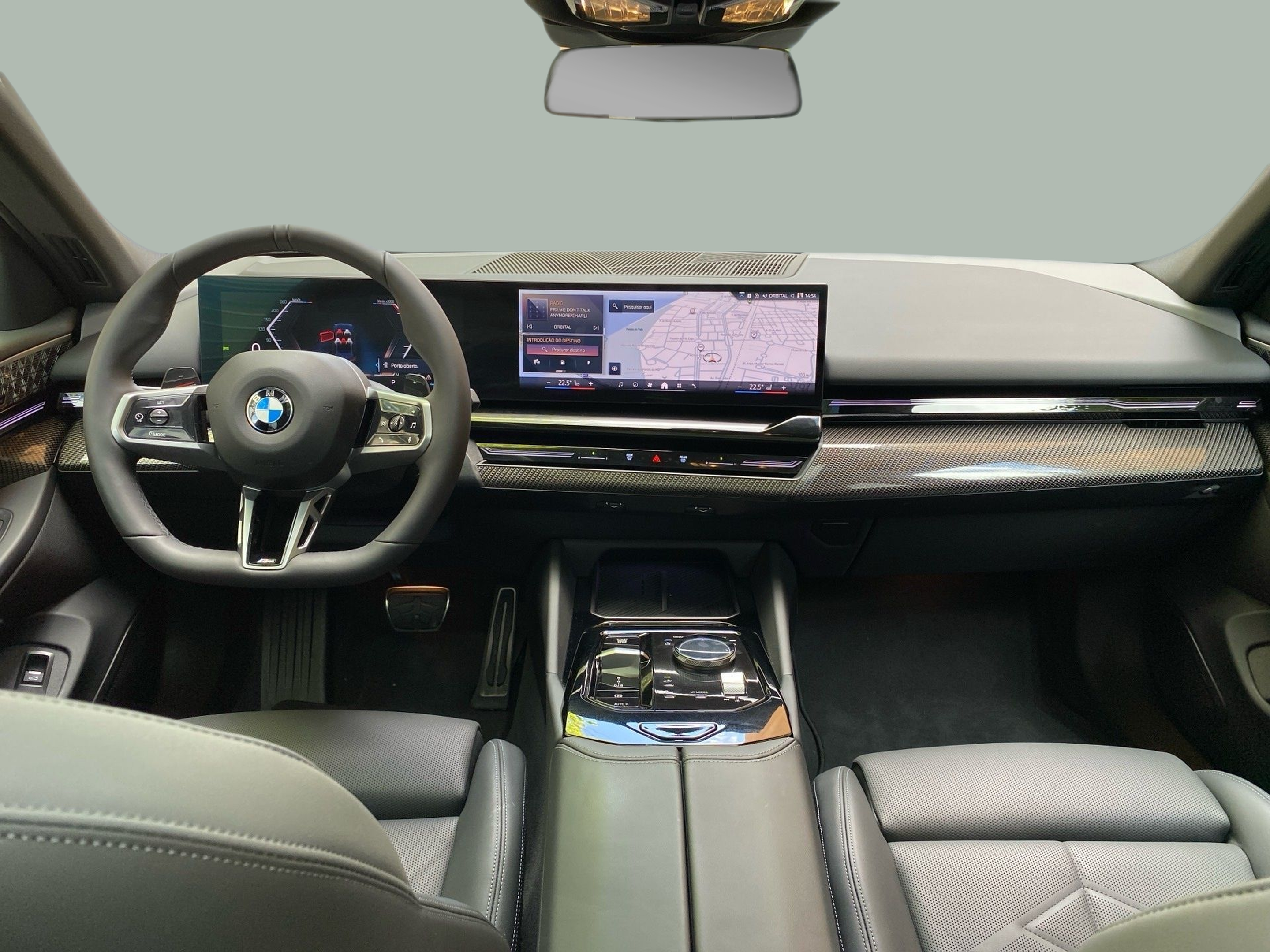 BMW Série 5 520d Touring color Negro. Año 2024. 145KW(197CV). Diesel. En concesionario Caetano Baviera Lisboa de Lisboa
