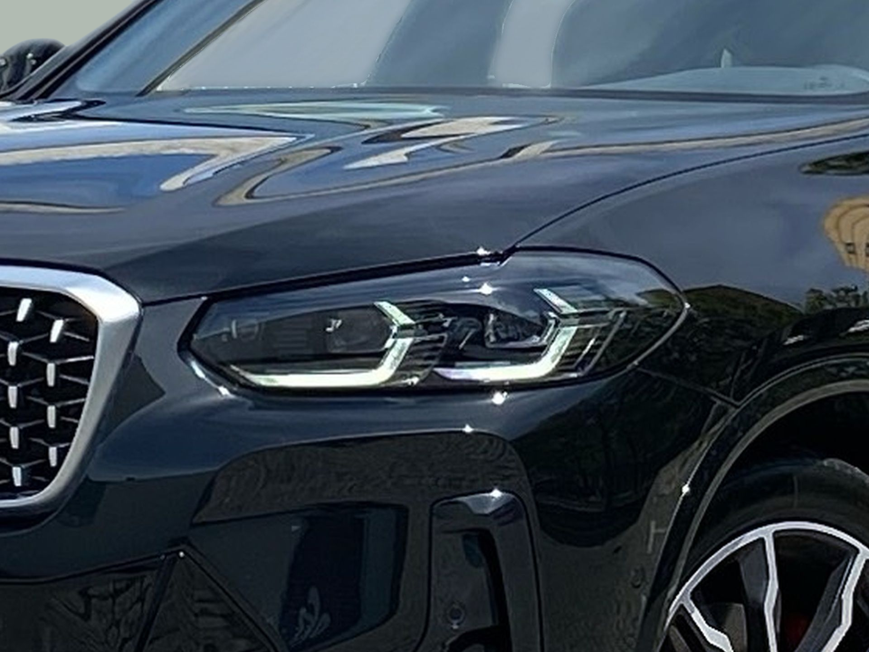 BMW X4 xDrive20d color Negro. Año 2024. 140KW(190CV). Diesel. En concesionario Caetano Baviera Lisboa de Lisboa