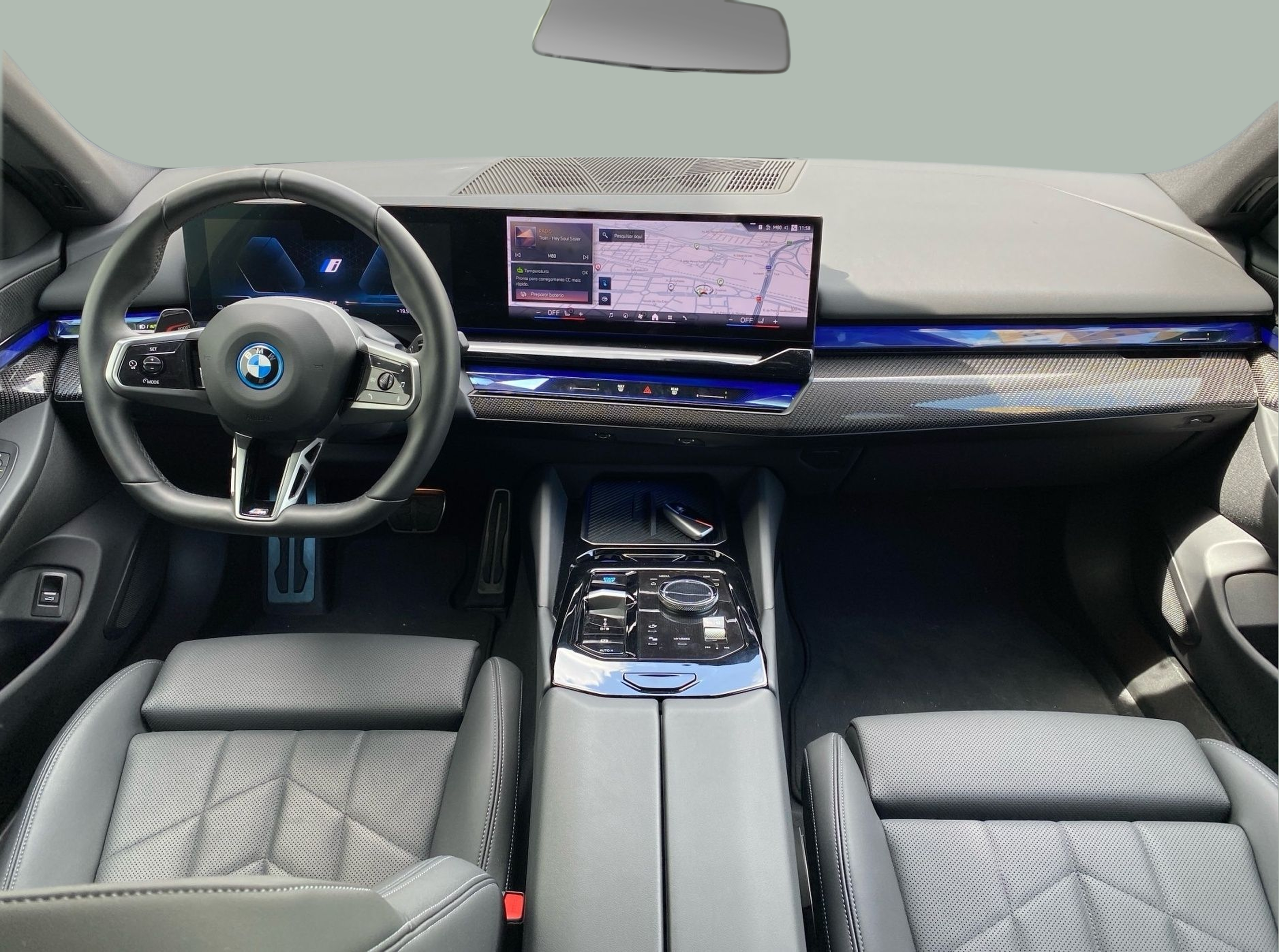 BMW i5 eDrive40 color Gris. Año 2024. 250KW(340CV). Elétrico. En concesionario Caetano Baviera Lisboa de Lisboa