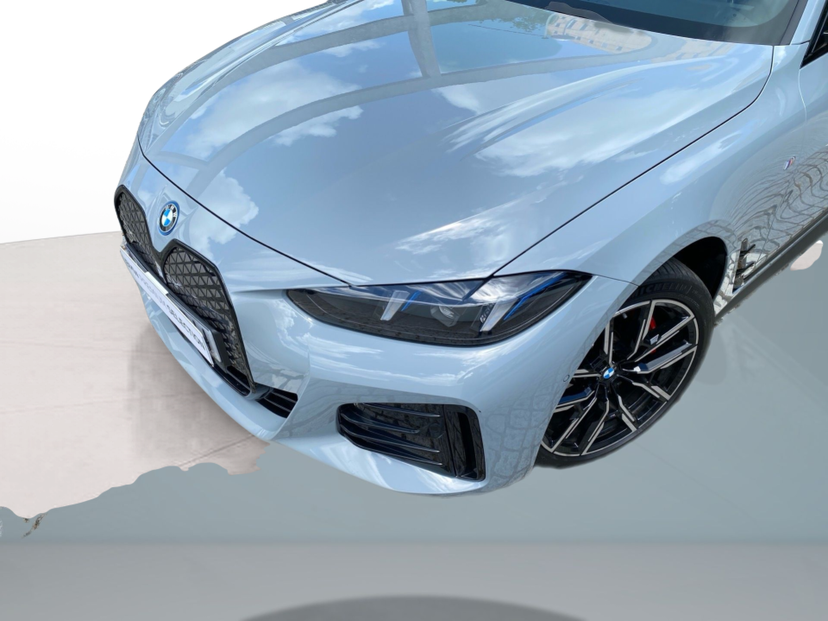 BMW i4 i4 eDrive40 color Gris. Año 2024. 250KW(340CV). Elétrico. En concesionario Caetano Baviera Lisboa de Lisboa