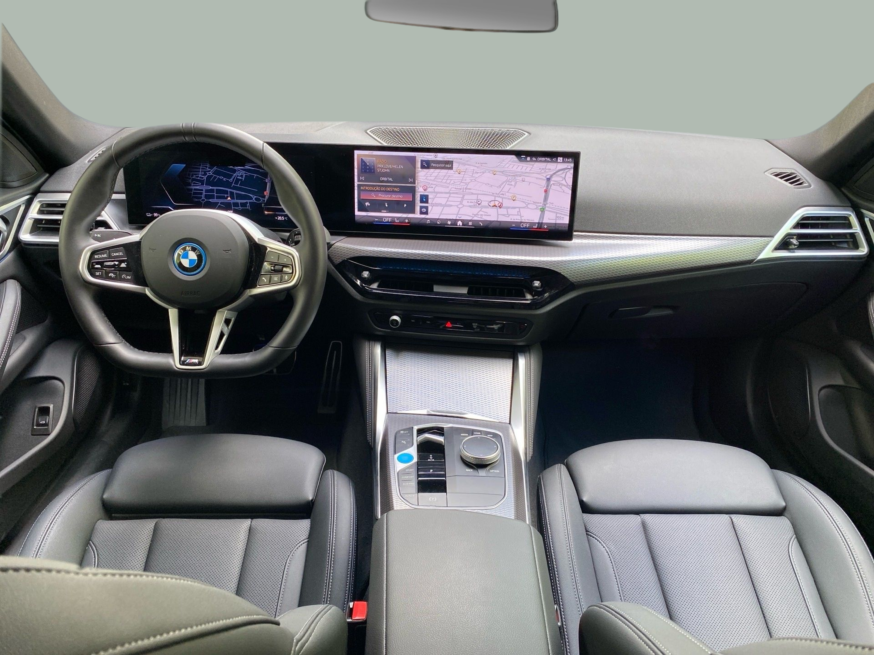 BMW i4 i4 eDrive40 color Gris. Año 2024. 250KW(340CV). Elétrico. En concesionario Caetano Baviera Lisboa de Lisboa