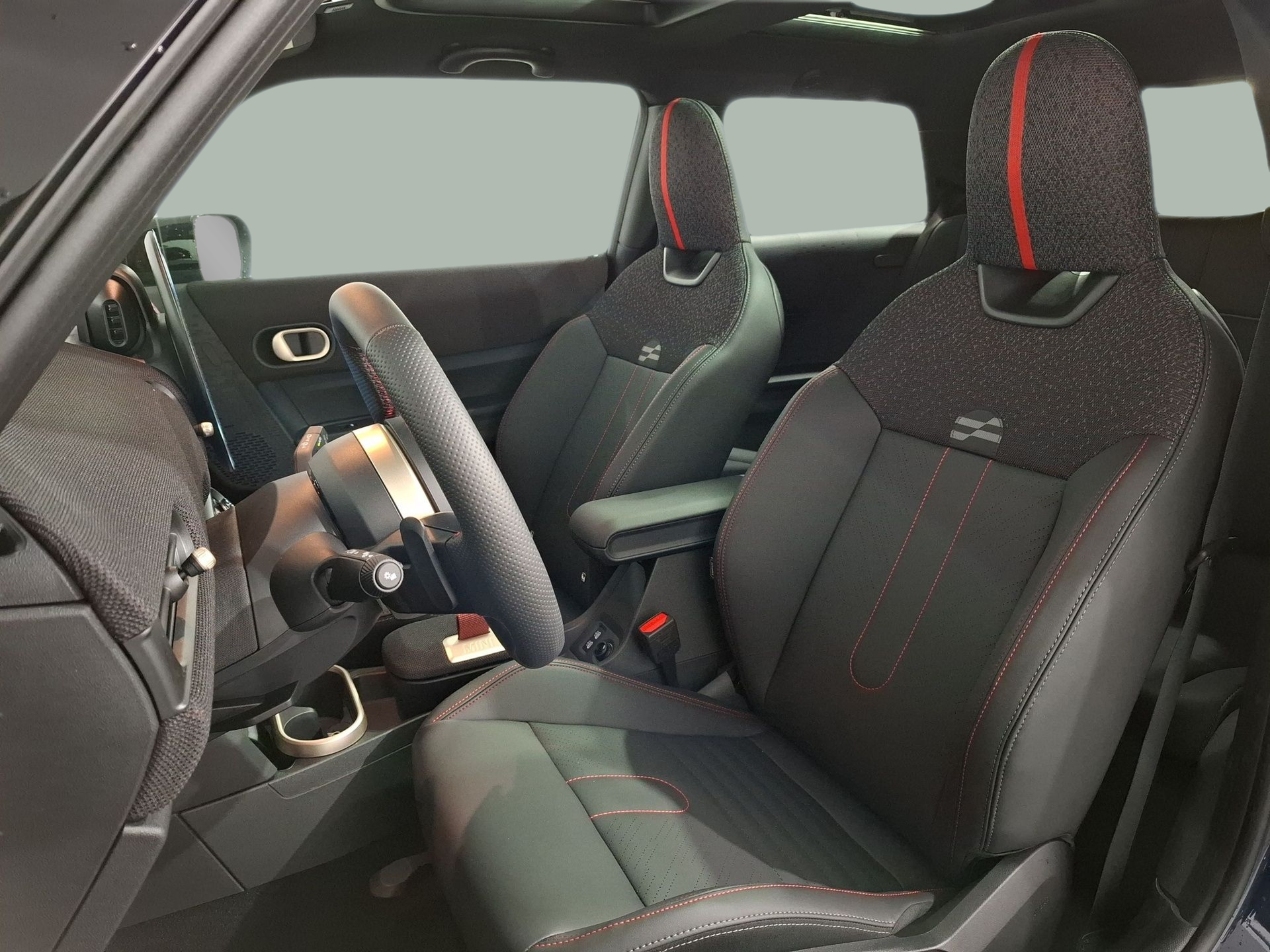 fotoG 7 del MINI MINI 3 Portas John Cooper Works 170 kW (231 CV) 231cv Gasolina de 2024 em Vila Nova de Gaia