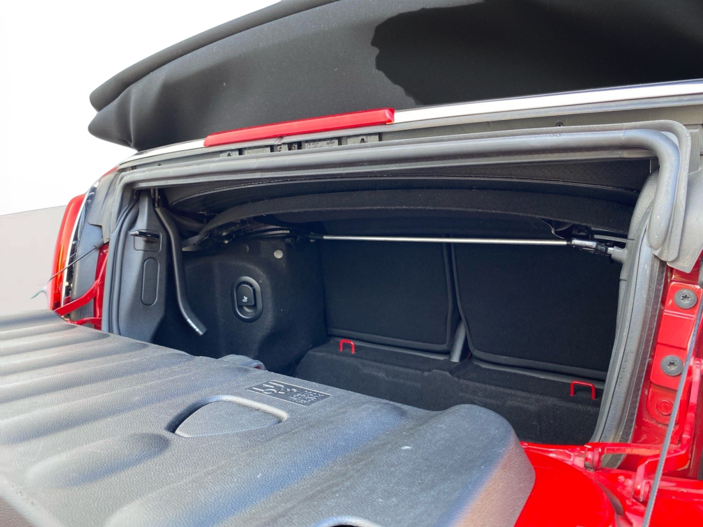 fotoG 16 del MINI MINI Cabrio One 75 kW (102 CV) 102cv Gasolina de 2022 em Vila Nova de Gaia
