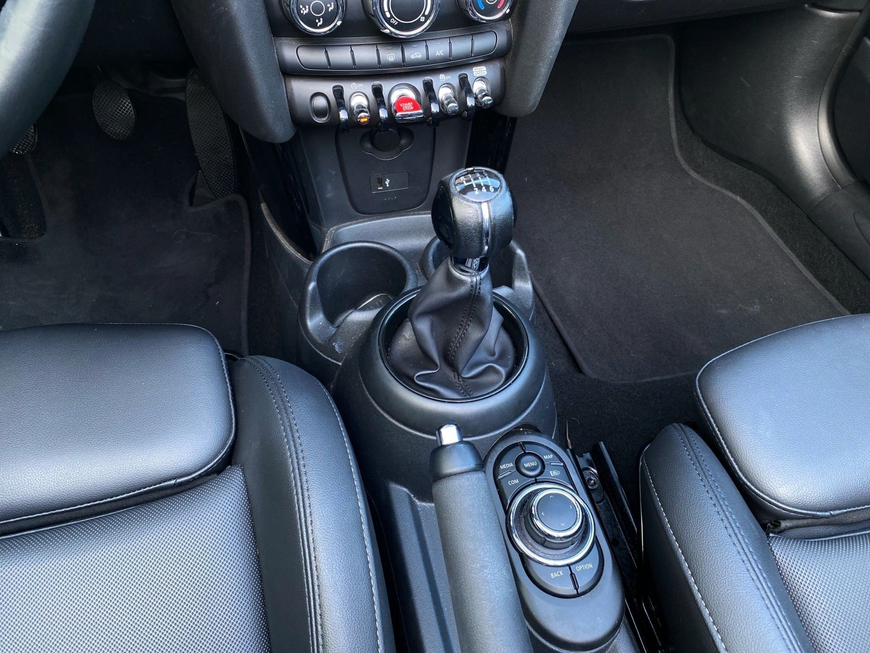 fotoG 14 del MINI MINI Cabrio One 75 kW (102 CV) 102cv Gasolina de 2022 em Vila Nova de Gaia