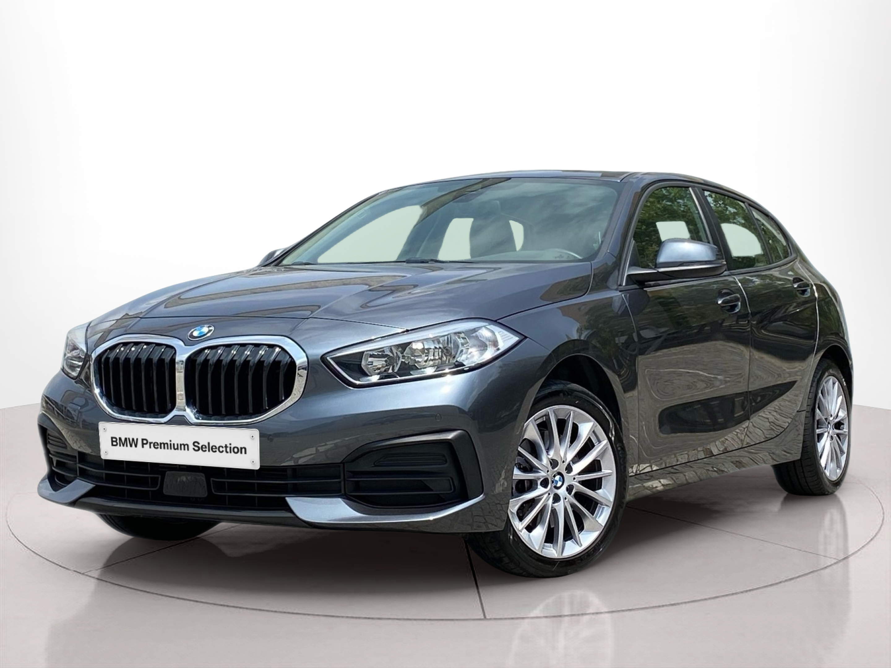 Fotos de BMW Série 1 116d color Gris. Año 2021. 85KW(116CV). Diesel. En concesionario Caetano Baviera Lisboa de Lisboa