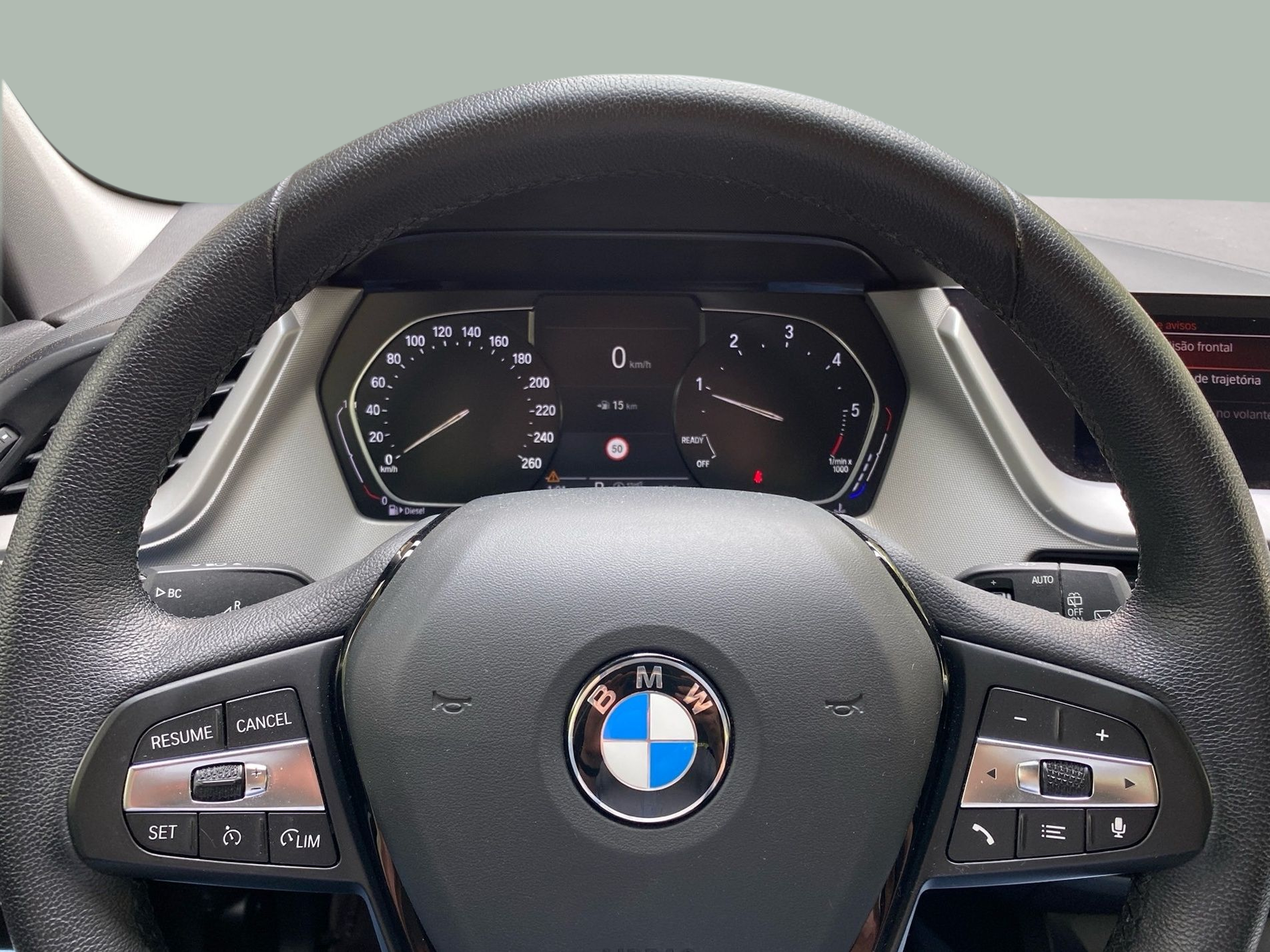 BMW Série 1 116d color Gris. Año 2021. 85KW(116CV). Diesel. En concesionario Caetano Baviera Lisboa de Lisboa