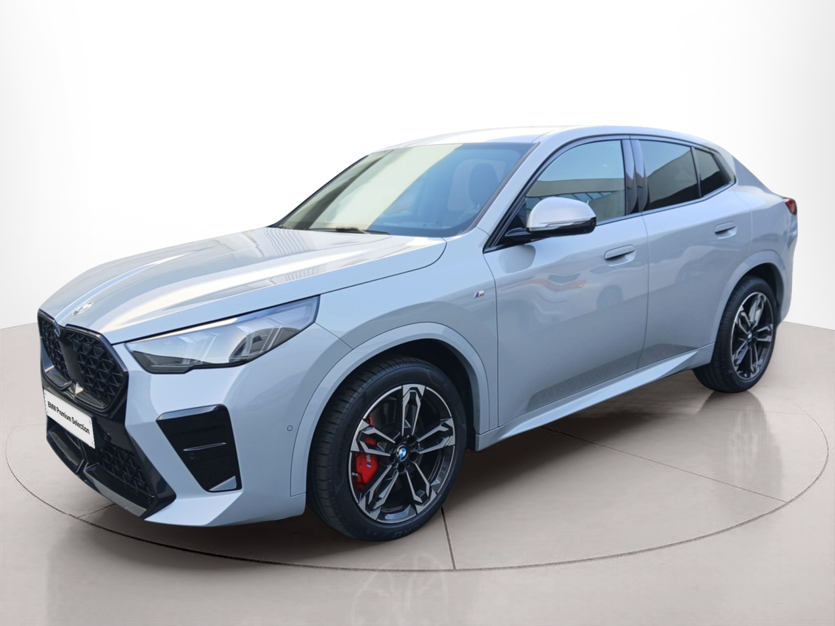 Fotos de BMW X2 sDrive18d color Gris. Año 2025. 110KW(150CV). Diesel. En concesionario Caetano Baviera Vila Nova de Gaia de Vila Nova de Gaia