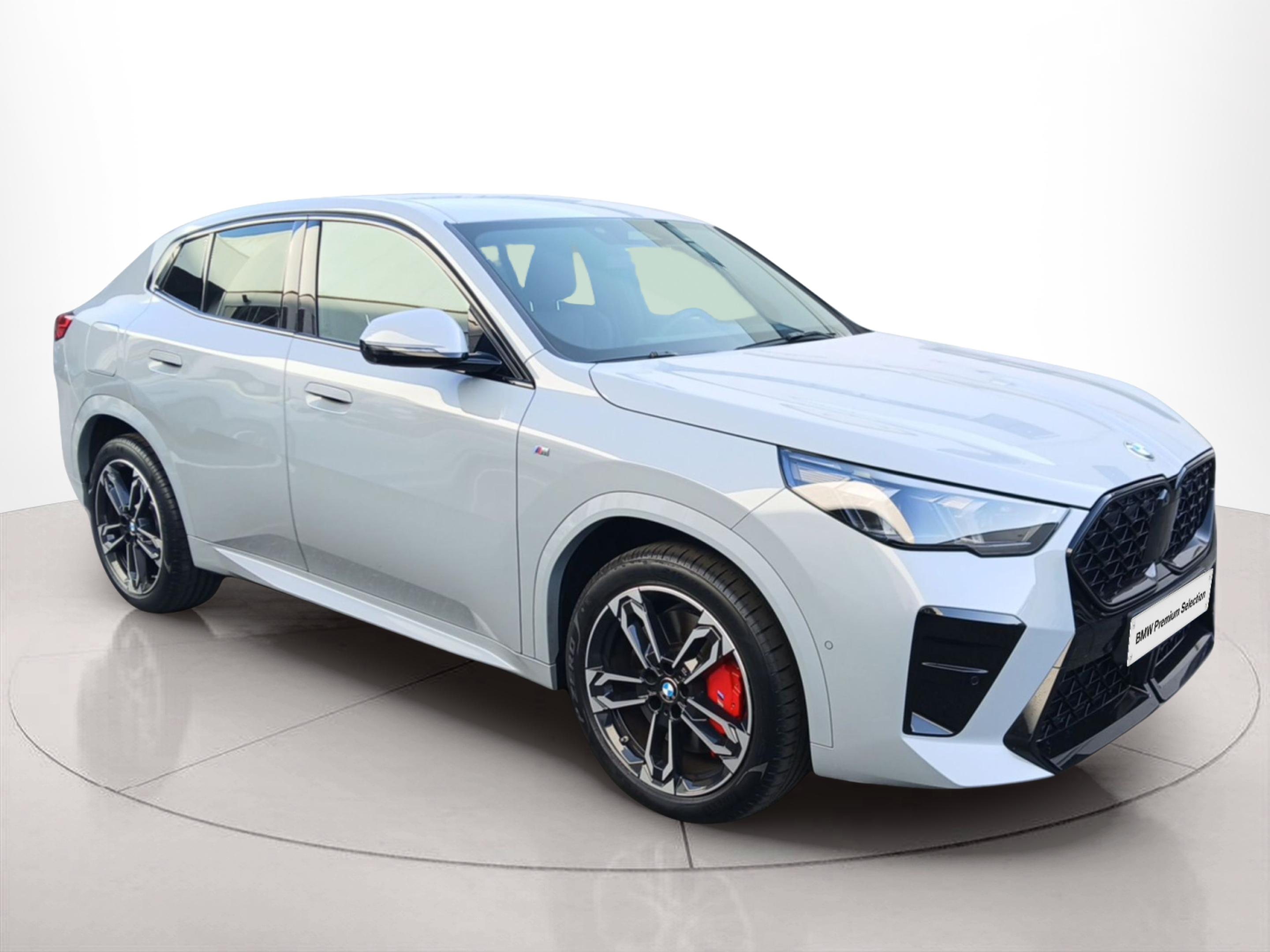BMW X2 sDrive18d color Gris. Año 2025. 110KW(150CV). Diesel. En concesionario Caetano Baviera Vila Nova de Gaia de Vila Nova de Gaia