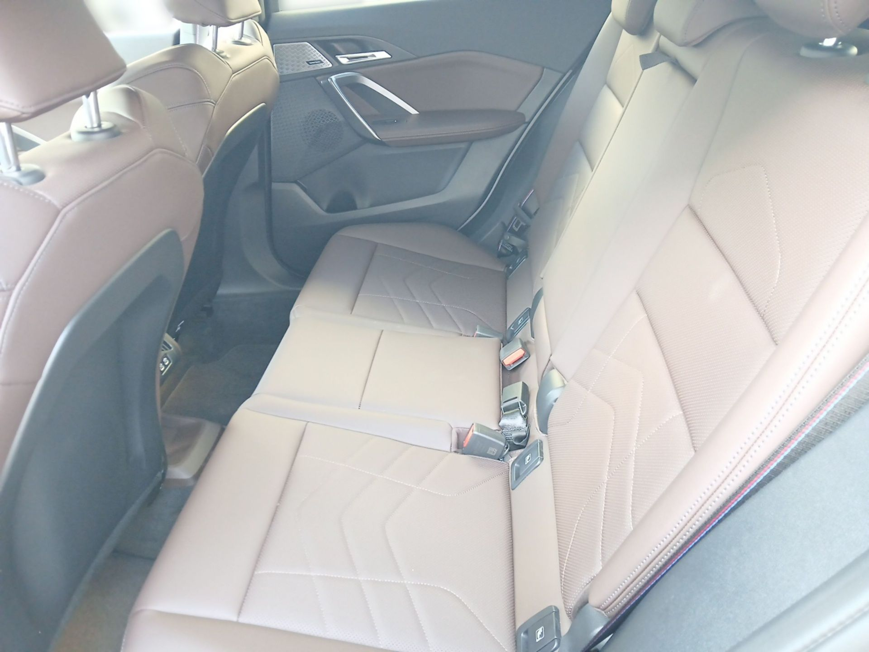 BMW X2 sDrive18d color Gris. Año 2025. 110KW(150CV). Diesel. En concesionario Caetano Baviera Vila Nova de Gaia de Vila Nova de Gaia