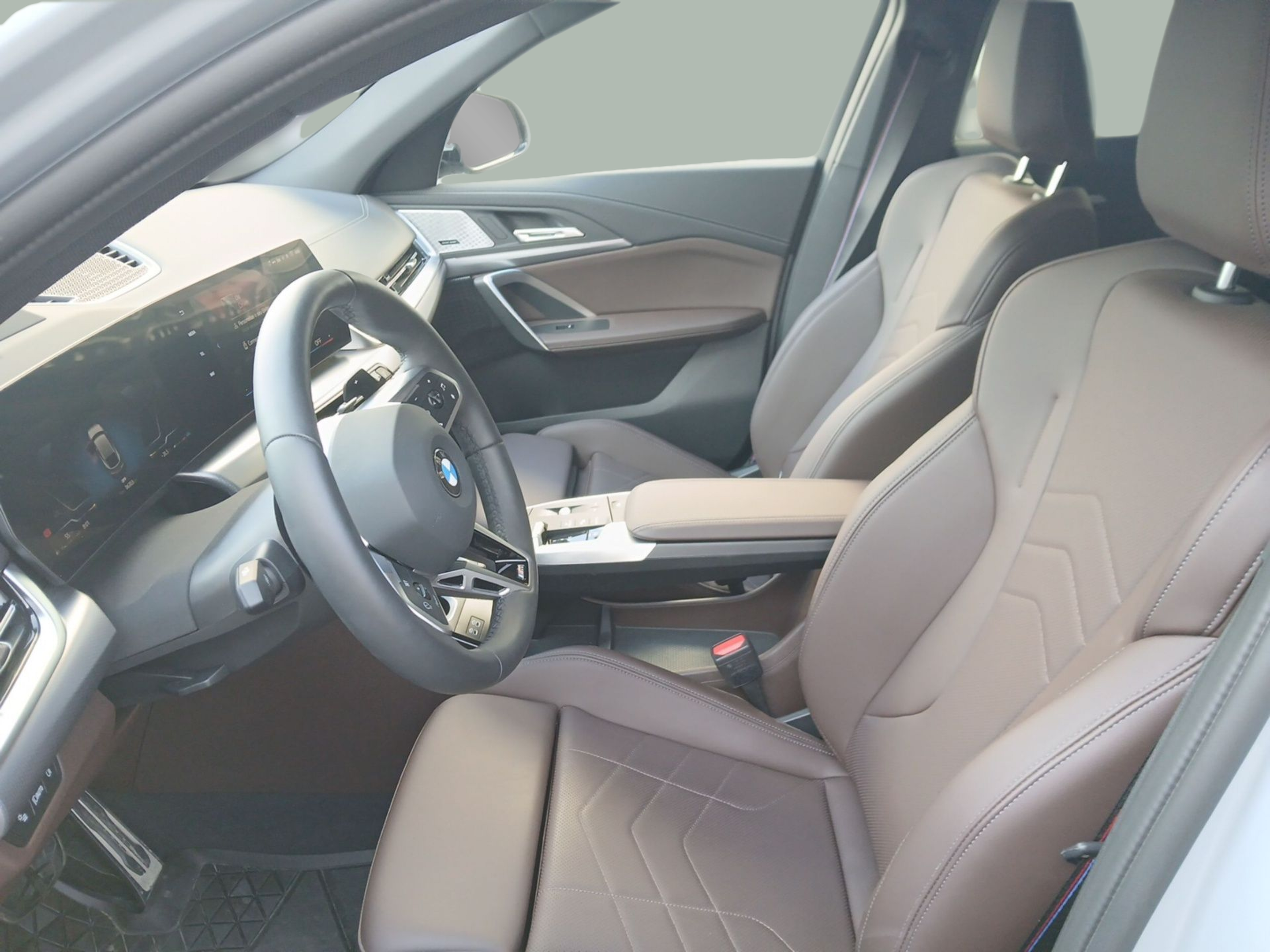 BMW X2 sDrive18d color Gris. Año 2025. 110KW(150CV). Diesel. En concesionario Caetano Baviera Vila Nova de Gaia de Vila Nova de Gaia