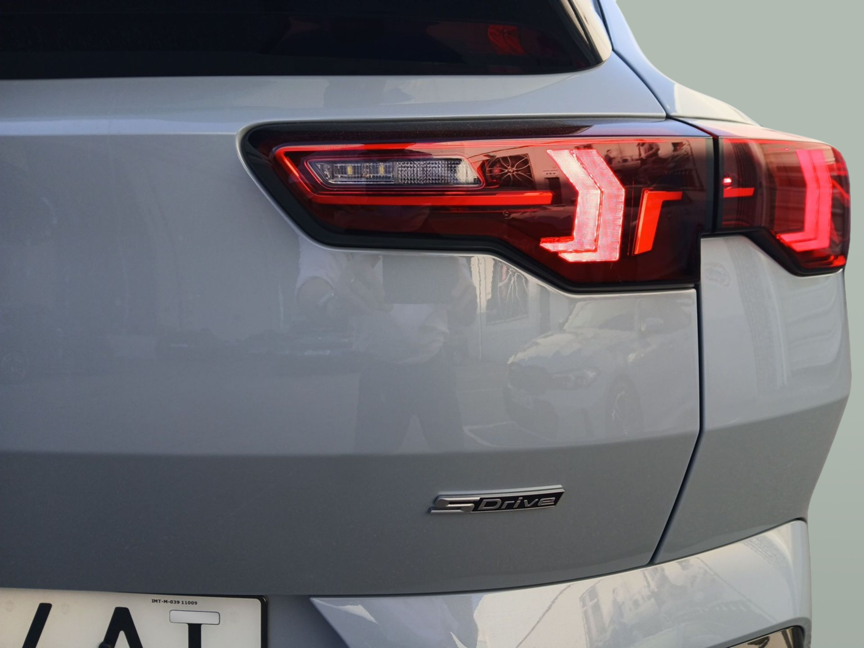 BMW X2 sDrive18d color Gris. Año 2025. 110KW(150CV). Diesel. En concesionario Caetano Baviera Vila Nova de Gaia de Vila Nova de Gaia