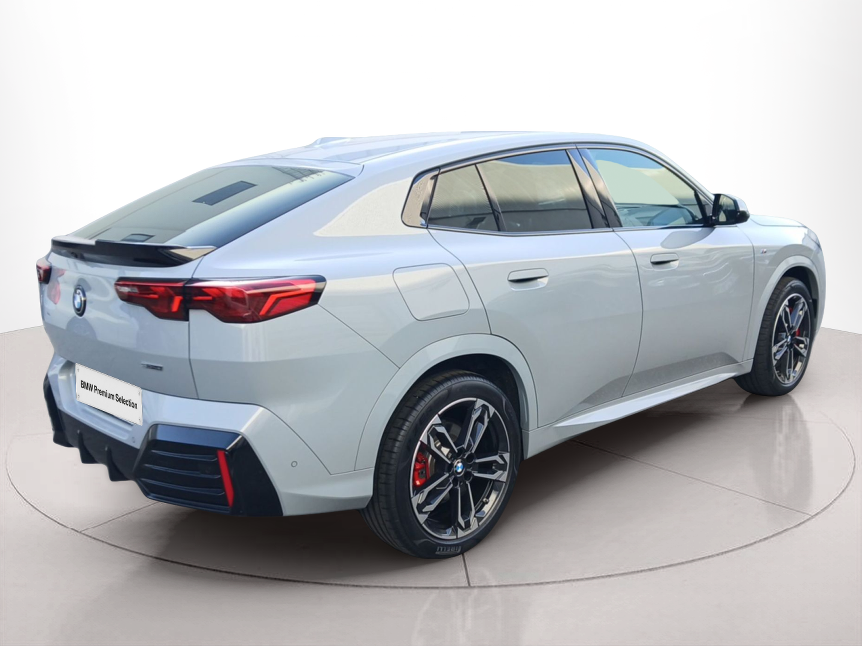 BMW X2 sDrive18d color Gris. Año 2025. 110KW(150CV). Diesel. En concesionario Caetano Baviera Vila Nova de Gaia de Vila Nova de Gaia